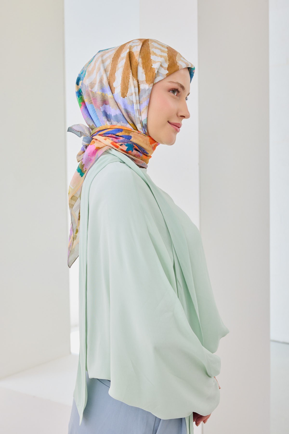 Velora Eşarp İllustration Art Pembe