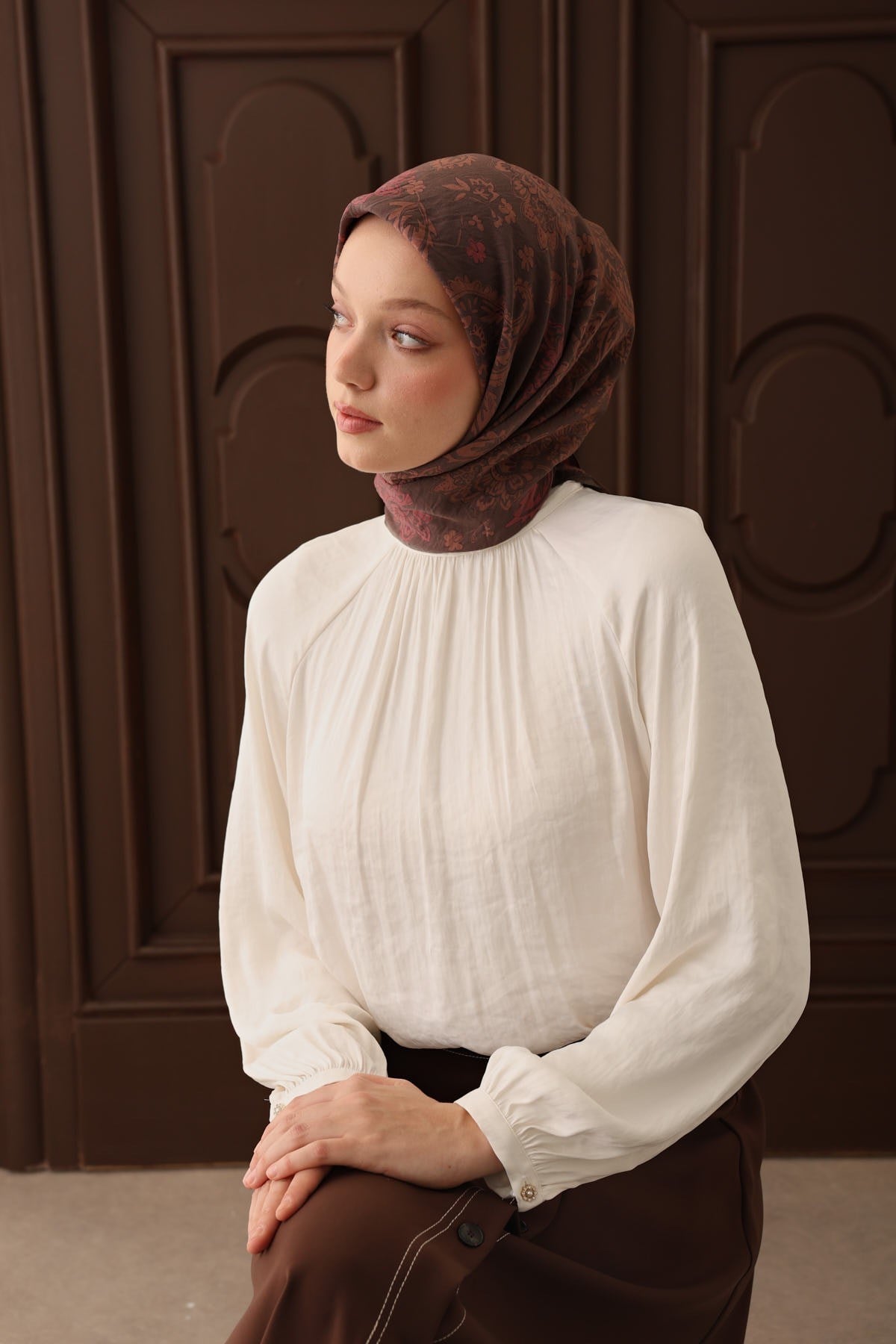 Velora Eşarp Shawl Pattern Kahverengi