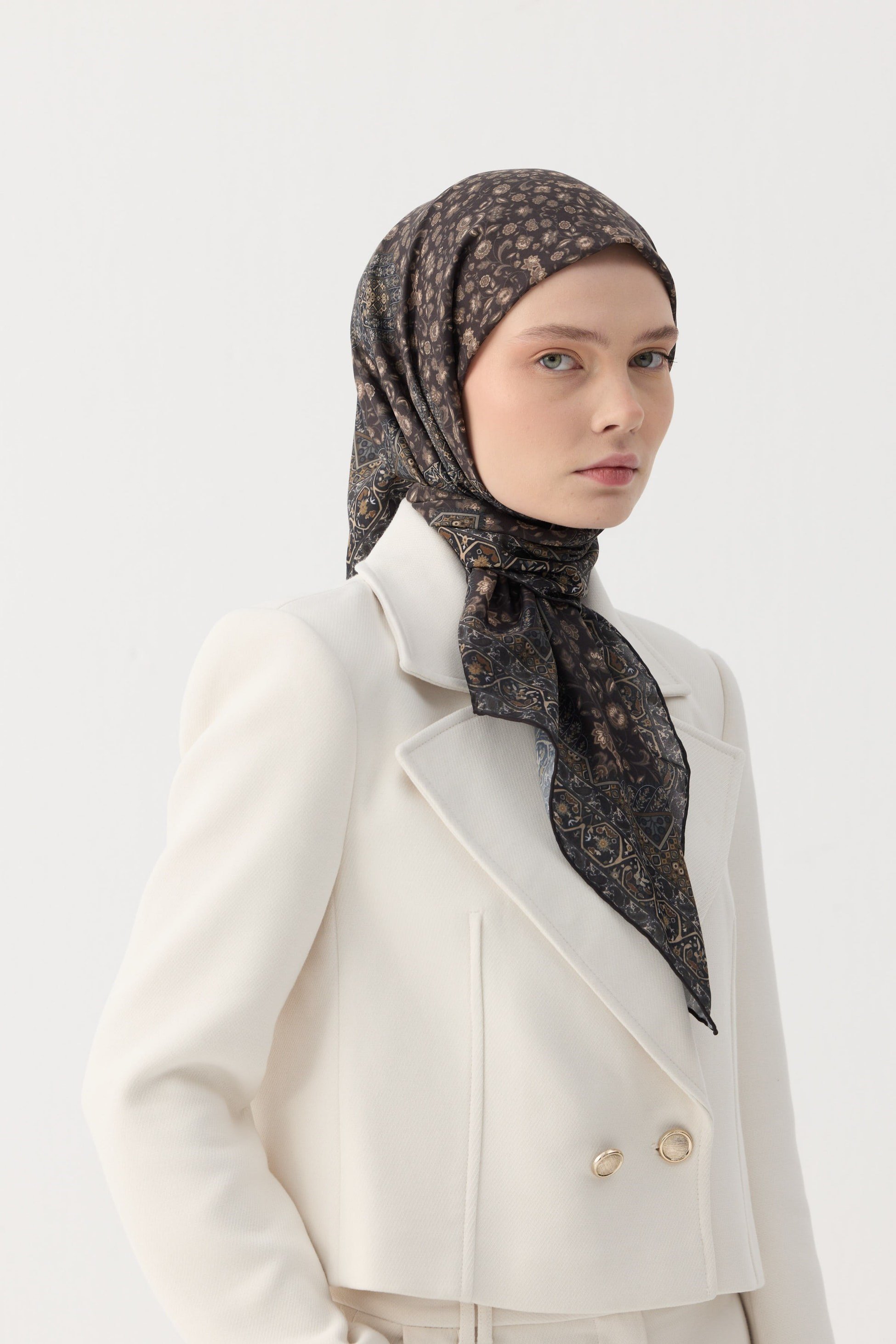 Winter Bloom Soft Eşarp 1244