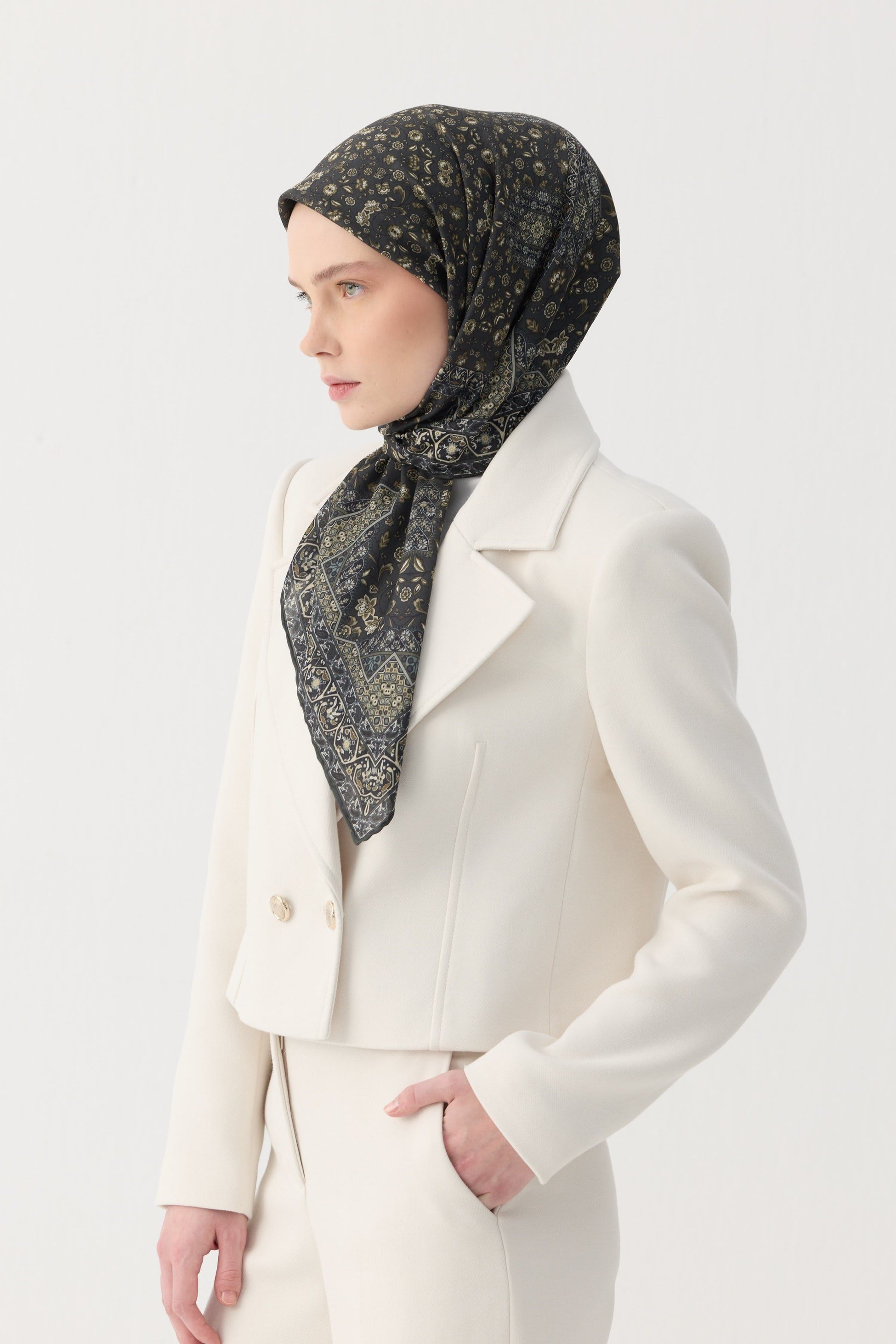 Winter Bloom Soft Eşarp 1244