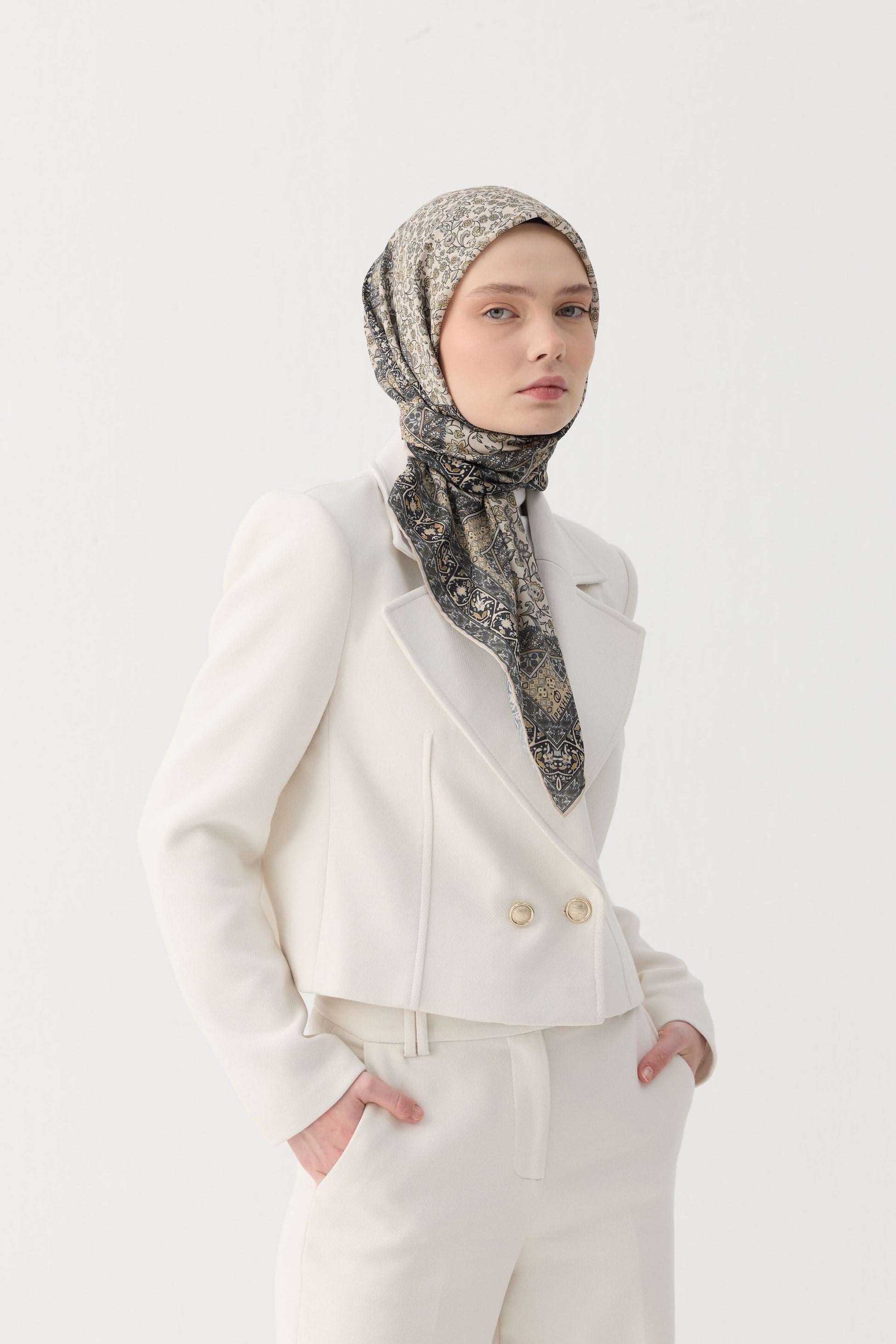 Winter Bloom Soft Eşarp 1244
