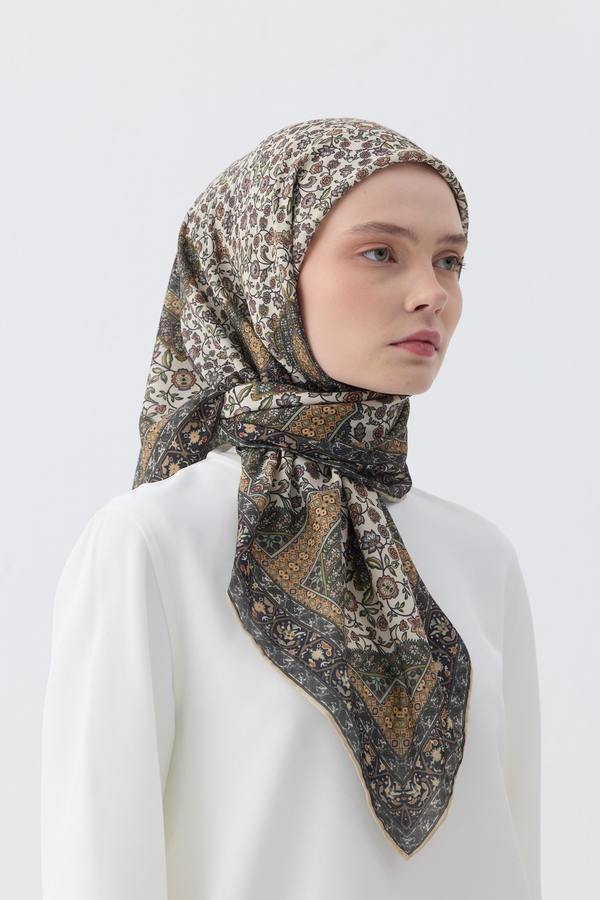 Winter Bloom Soft Eşarp 1244