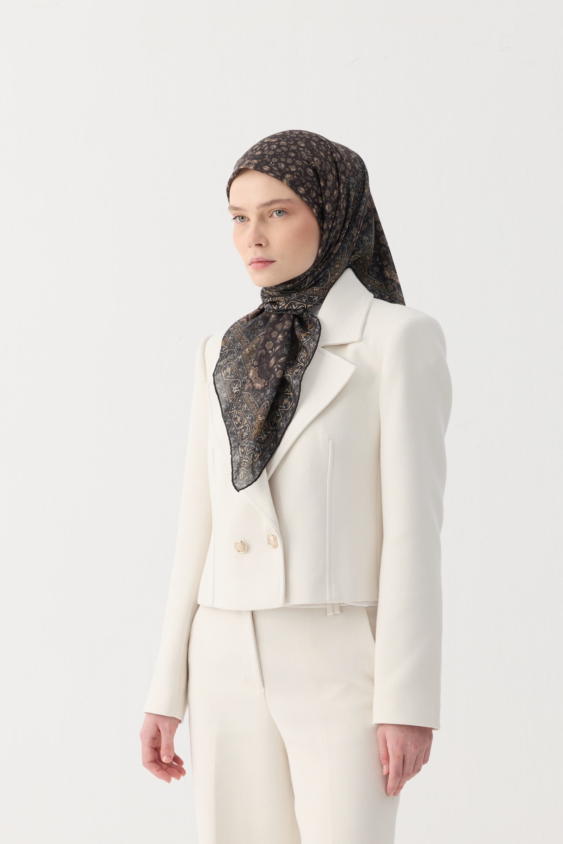 Winter Bloom Soft Eşarp 1244
