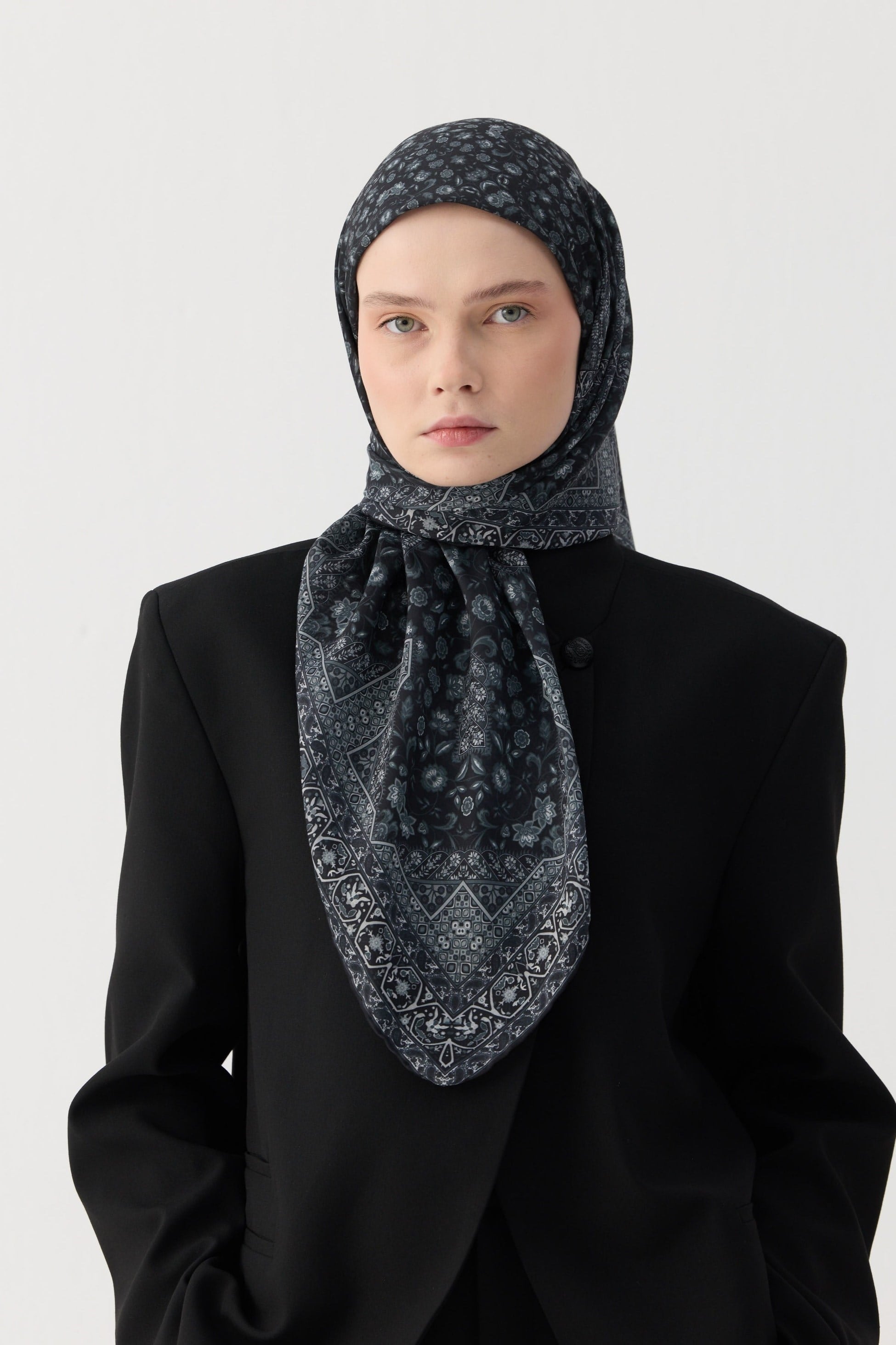 Winter Bloom Soft Eşarp 1244