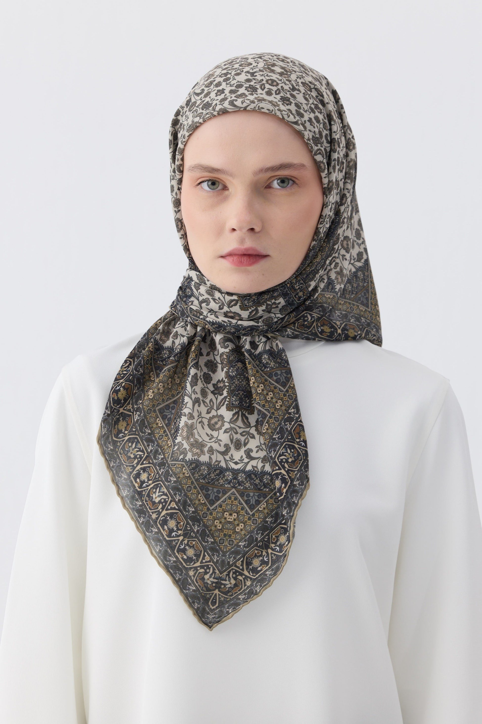 Winter Bloom Soft Eşarp 1244