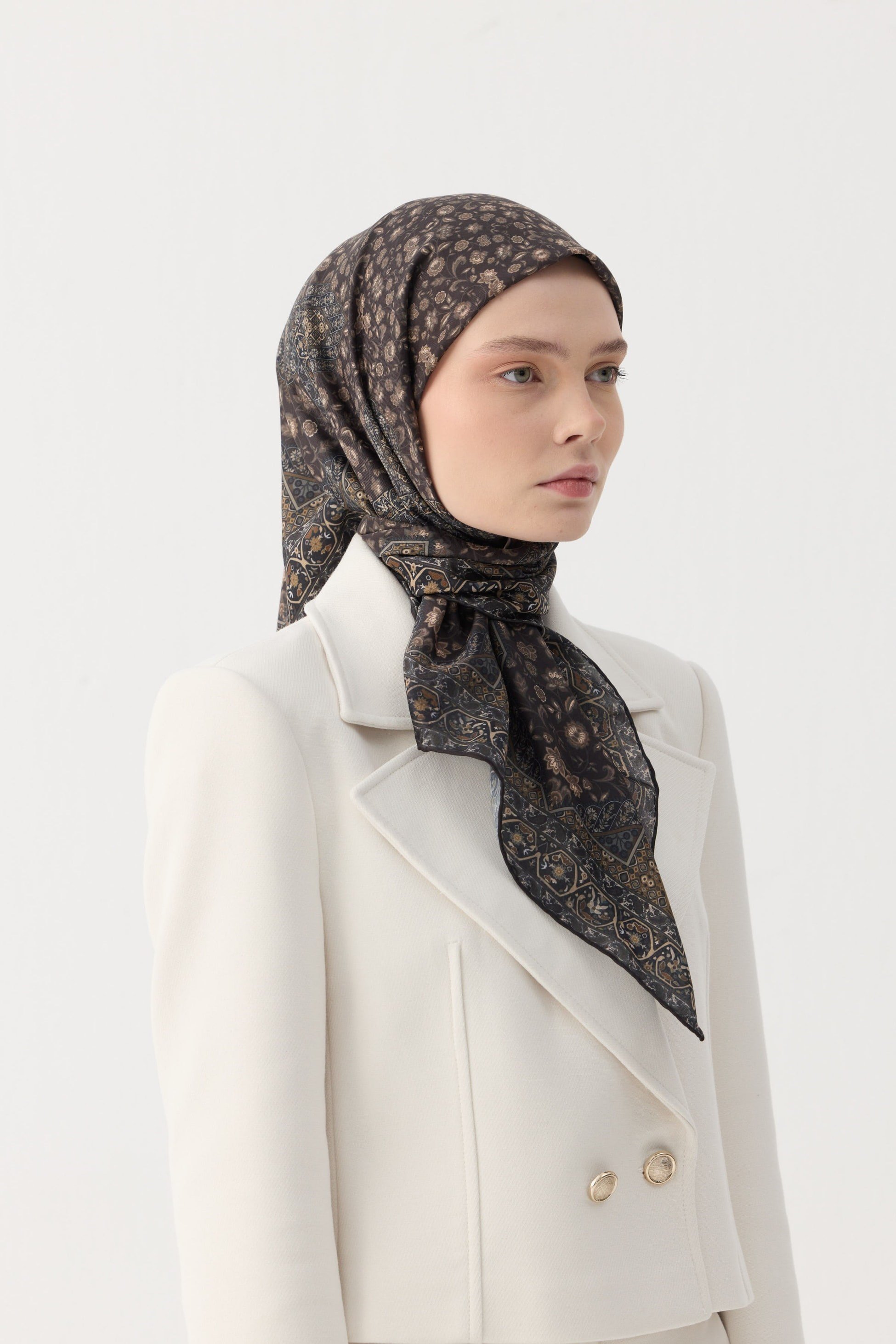 Winter Bloom Soft Eşarp 1244
