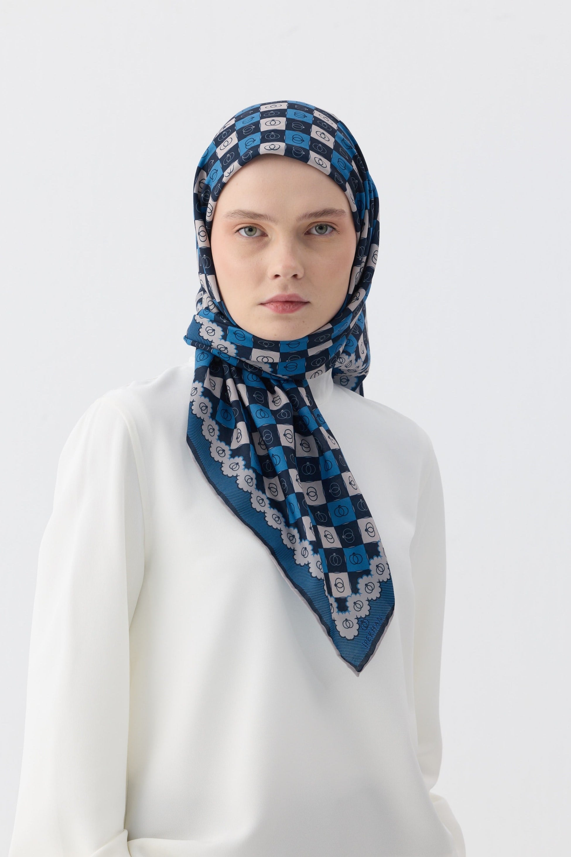 Winter Bloom Soft Eşarp 1245