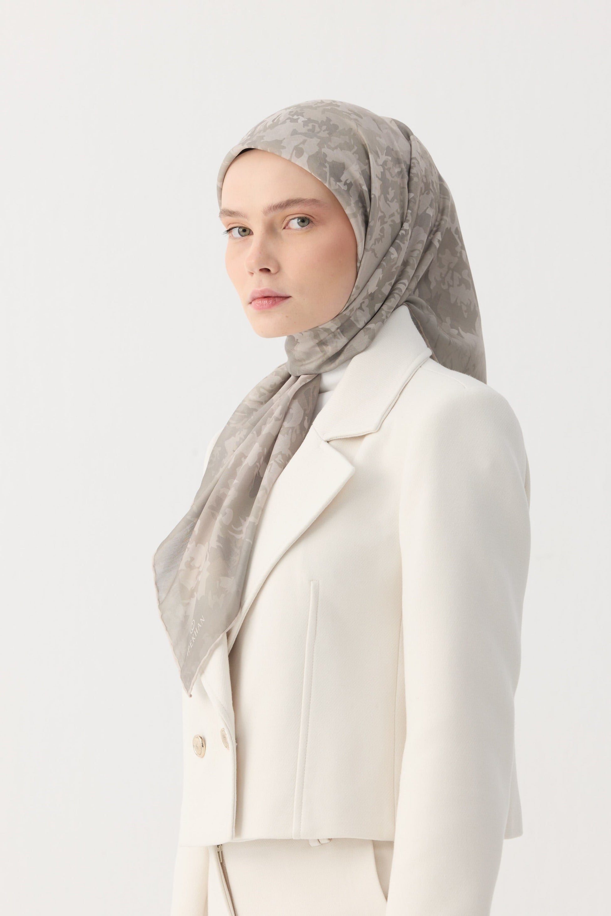 Winter Bloom Soft Eşarp 1246