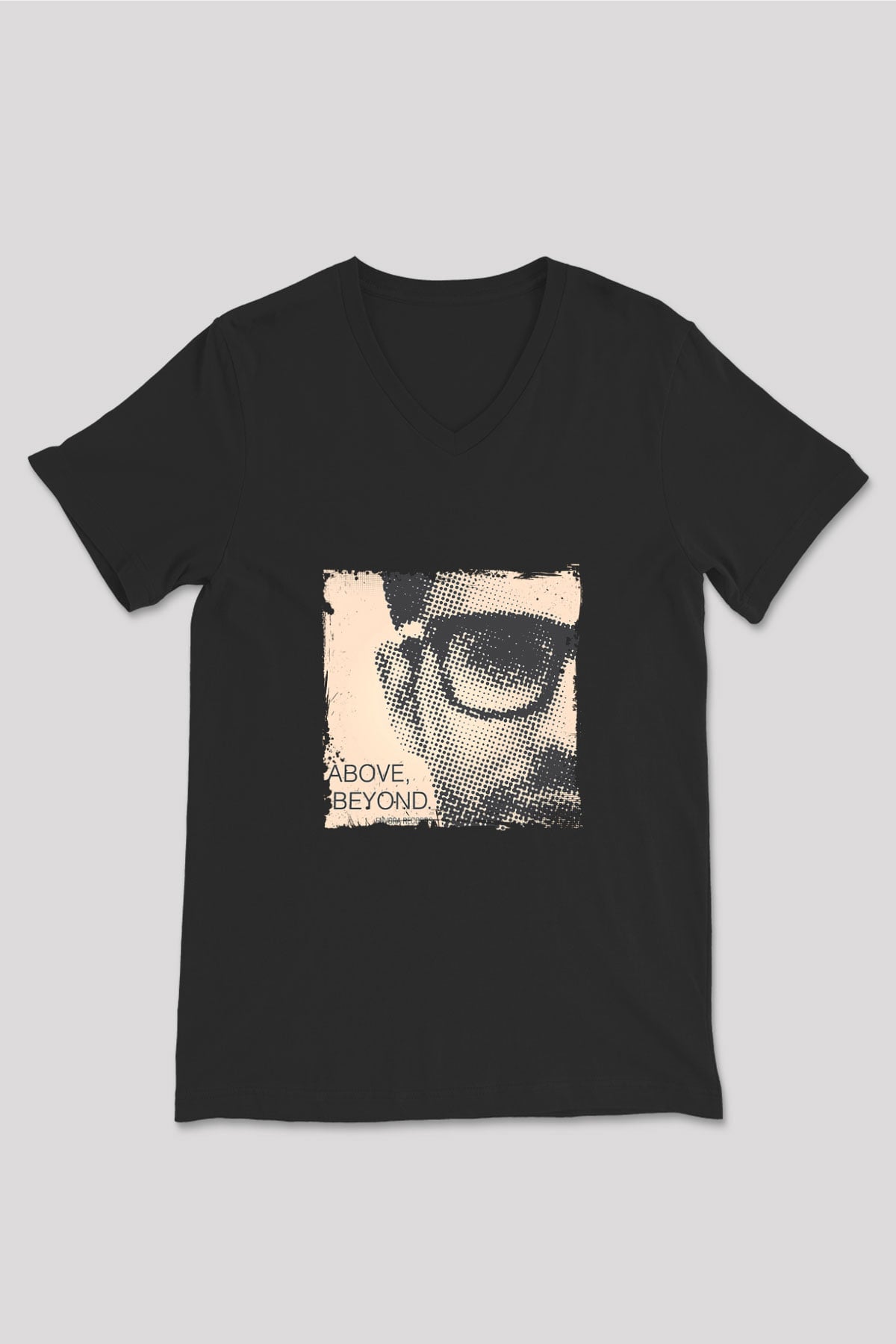 Above and Beyond Baskılı Unisex Siyah V Yaka Tişört