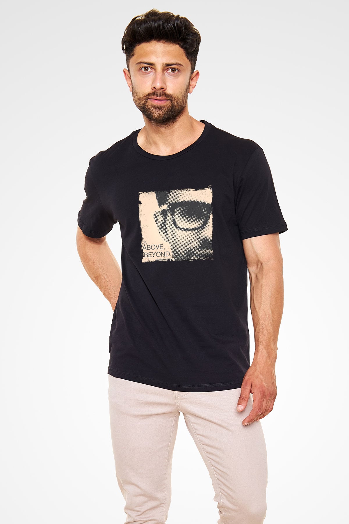 Above and Beyond Baskılı Unisex Siyah Tişört