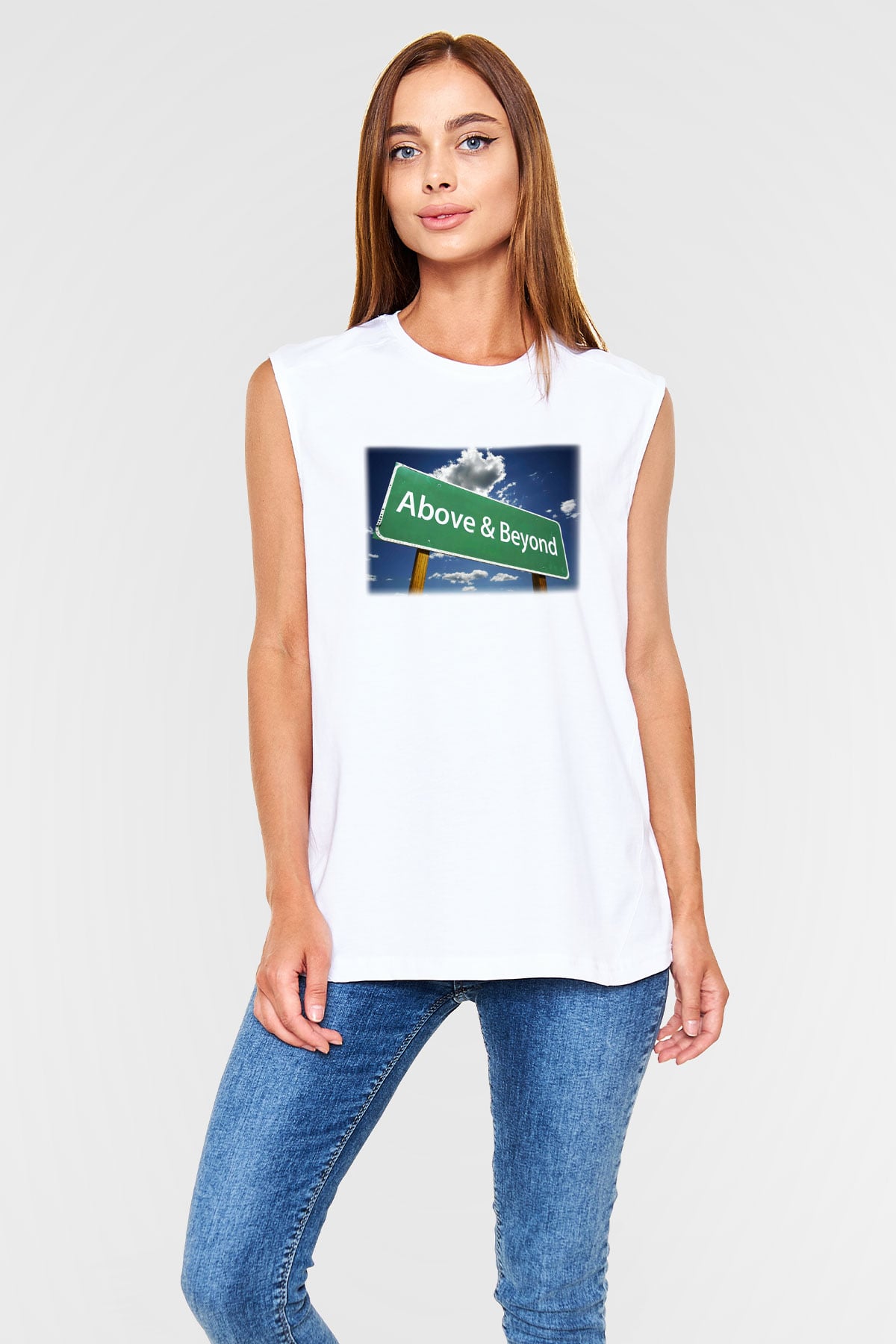 Above and Beyond Beyaz Unisex Kolsuz Tişört