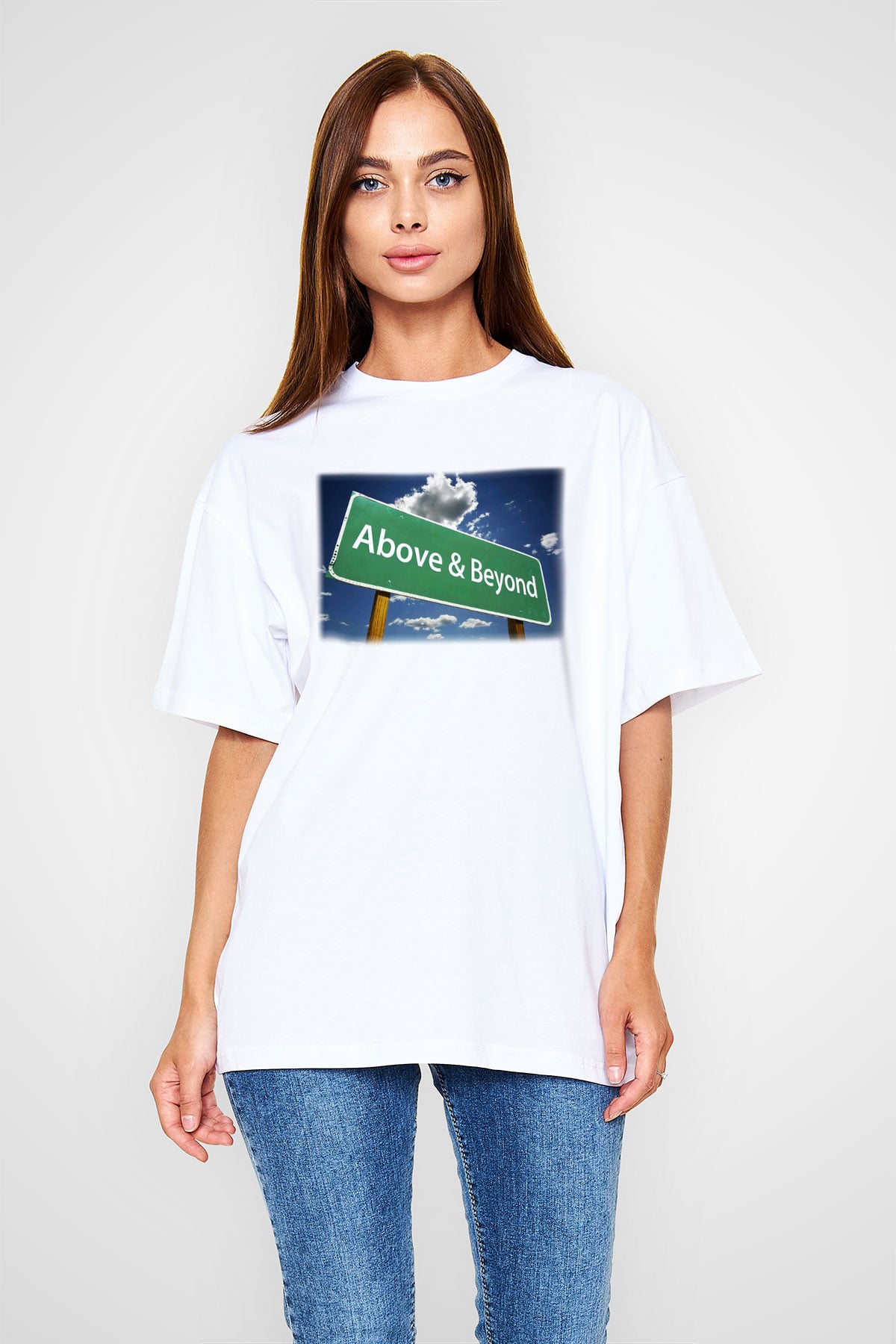 Above and Beyond Beyaz Unisex Oversize Tişört T-Shirt
