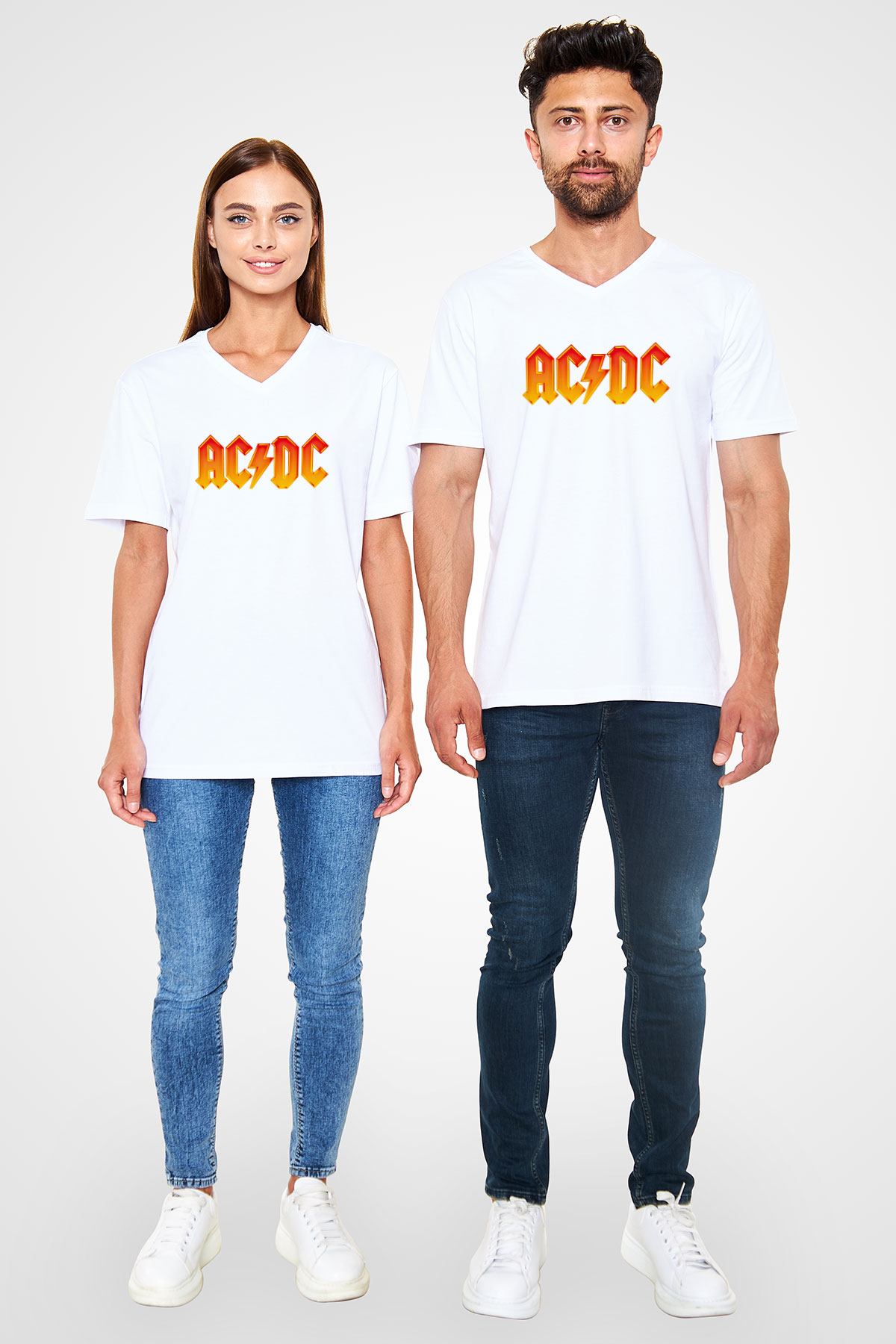 ACDC Baskılı Unisex Beyaz V Yaka Tişört