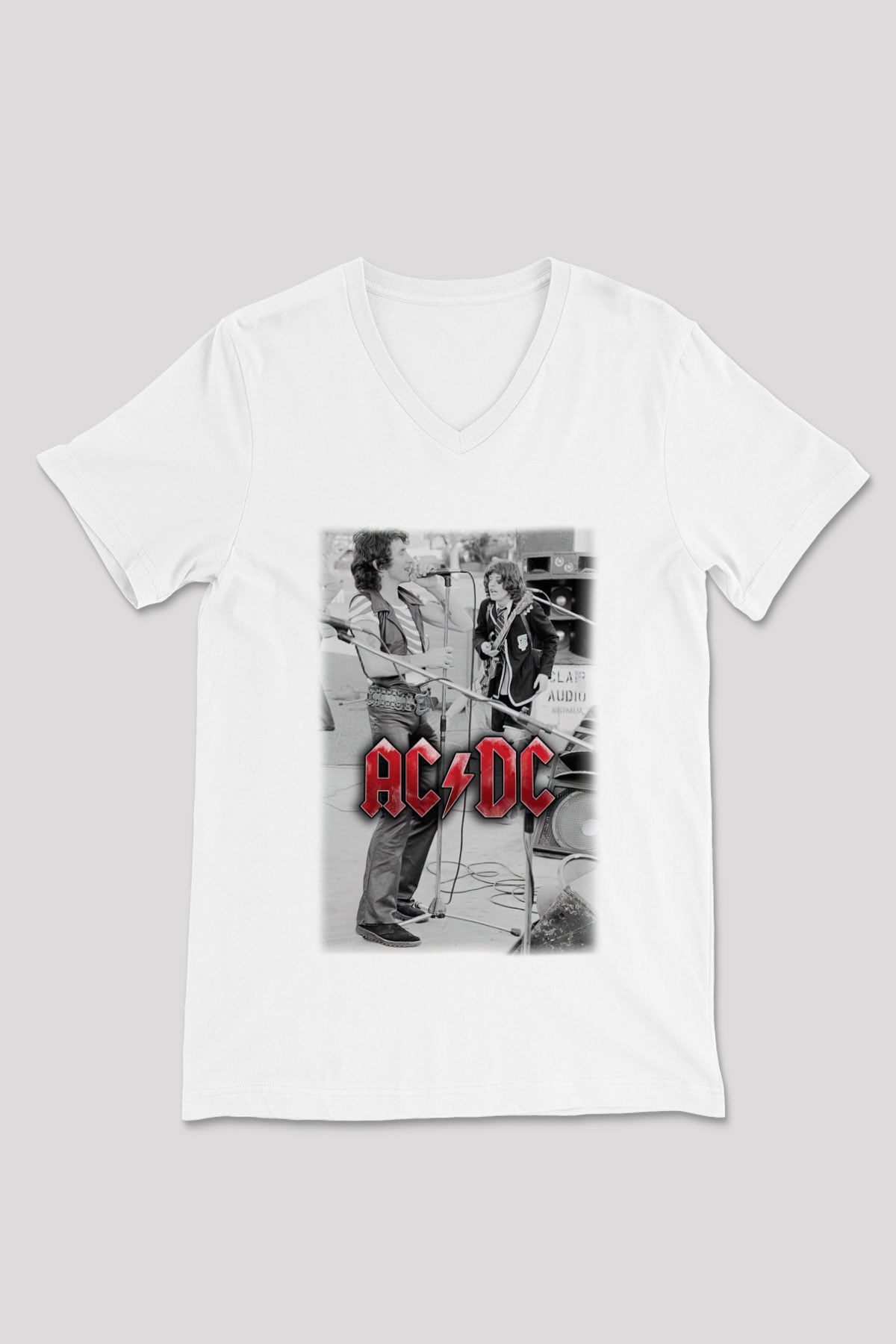 AC DC Brian Johnson Angus Young Beyaz Unisex V Yaka Tişört T-Shirt