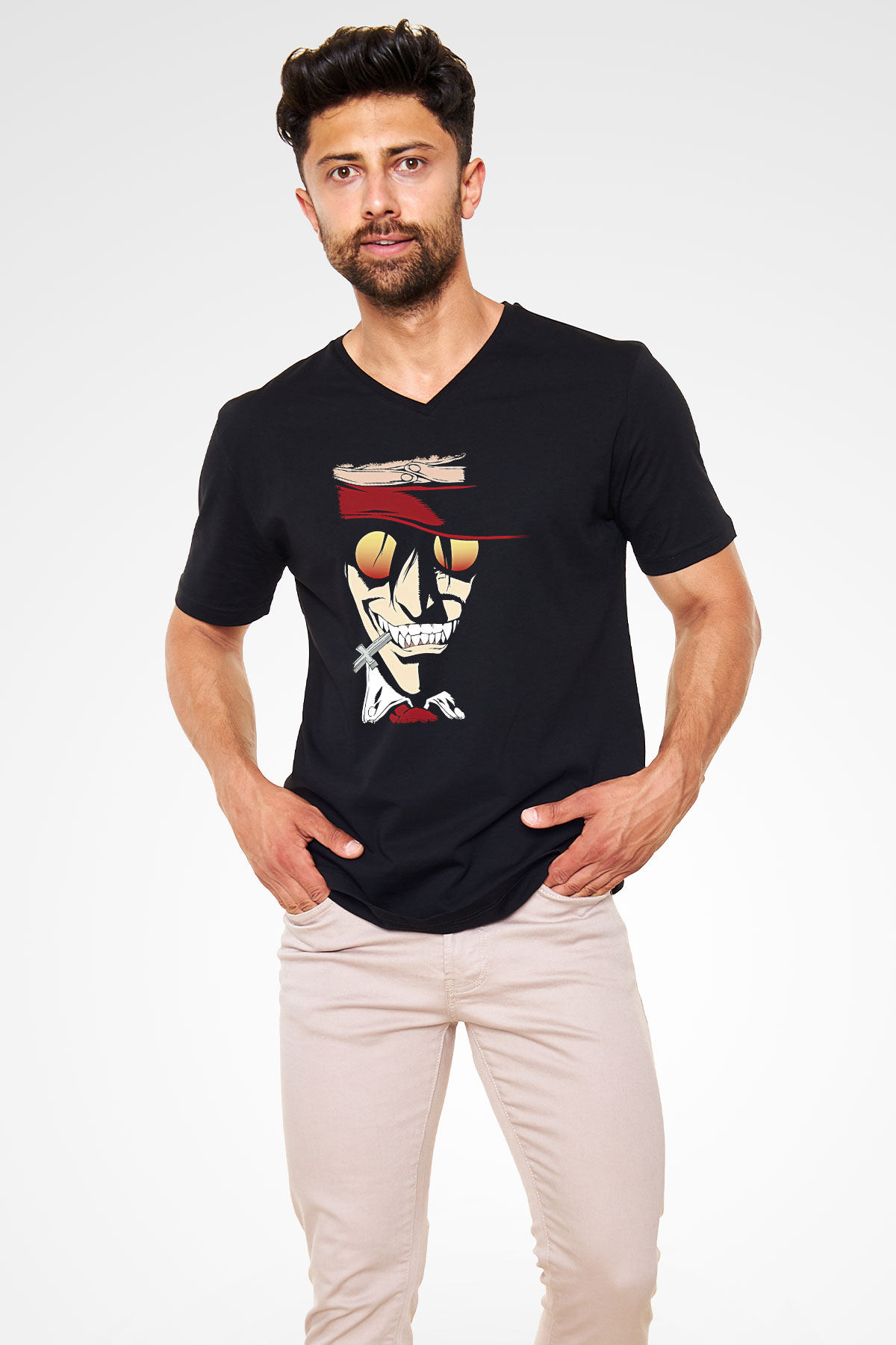Alucard Baskılı Unisex Siyah V Yaka Tişört - Tshirt