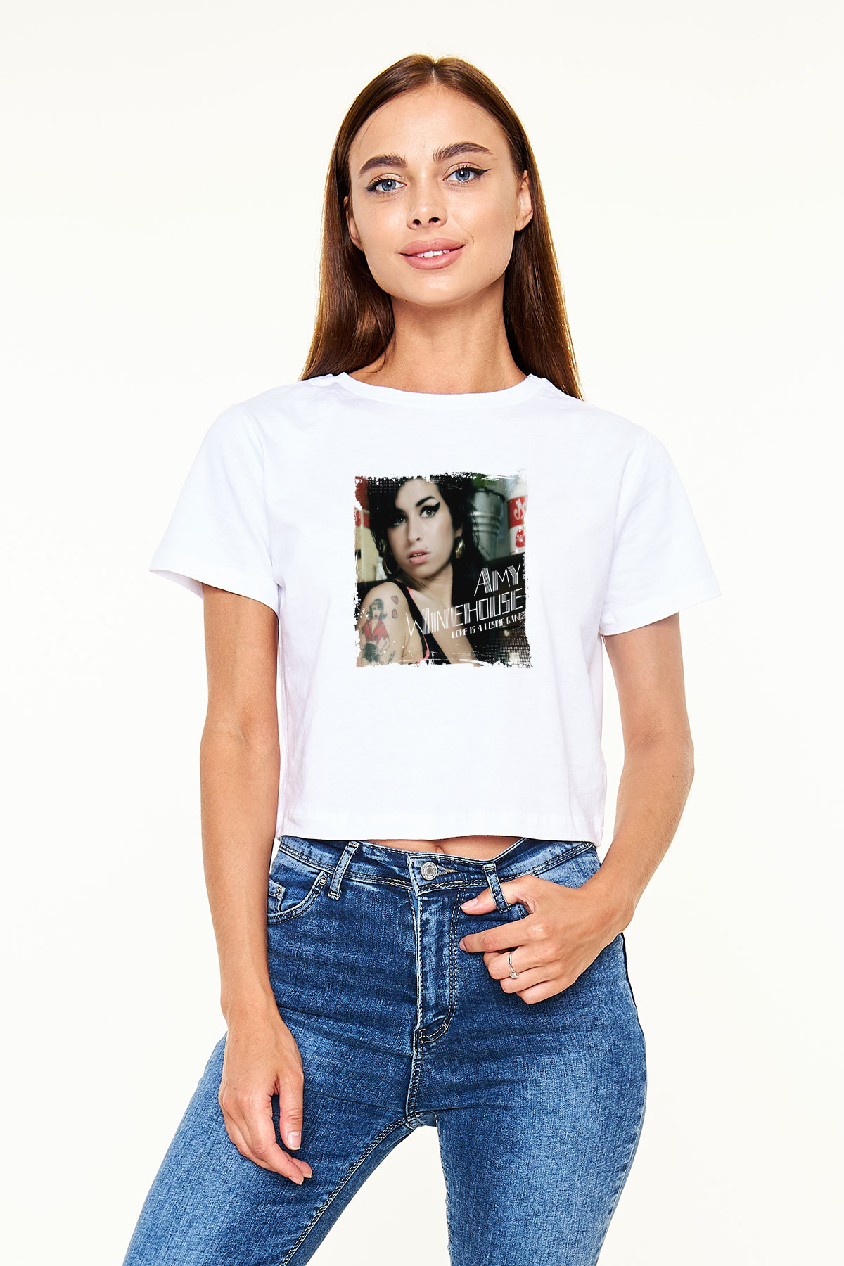 Amy Winehouse Baskılı Beyaz Kadın Crop Top Tişört