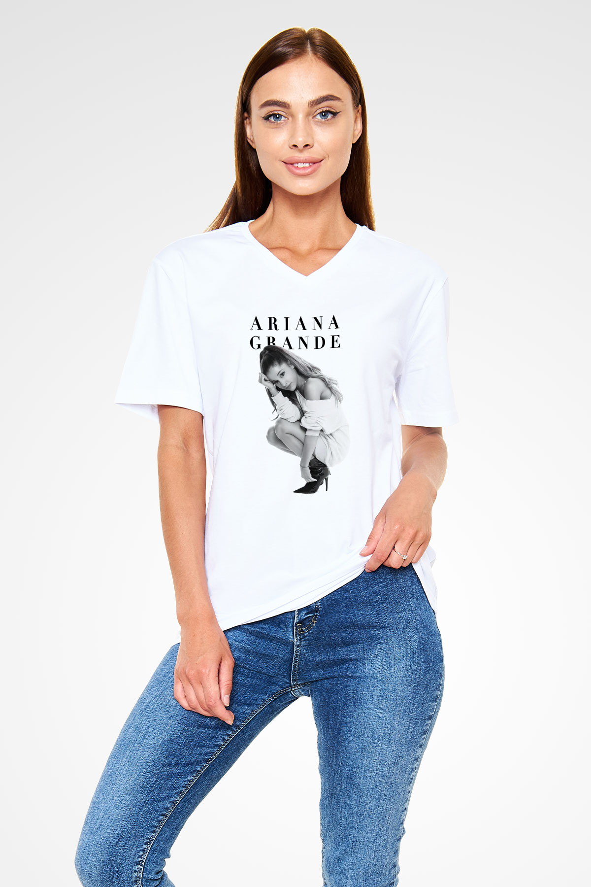 Ariana Grande Beyaz Unisex V Yaka Tişört T-Shirt