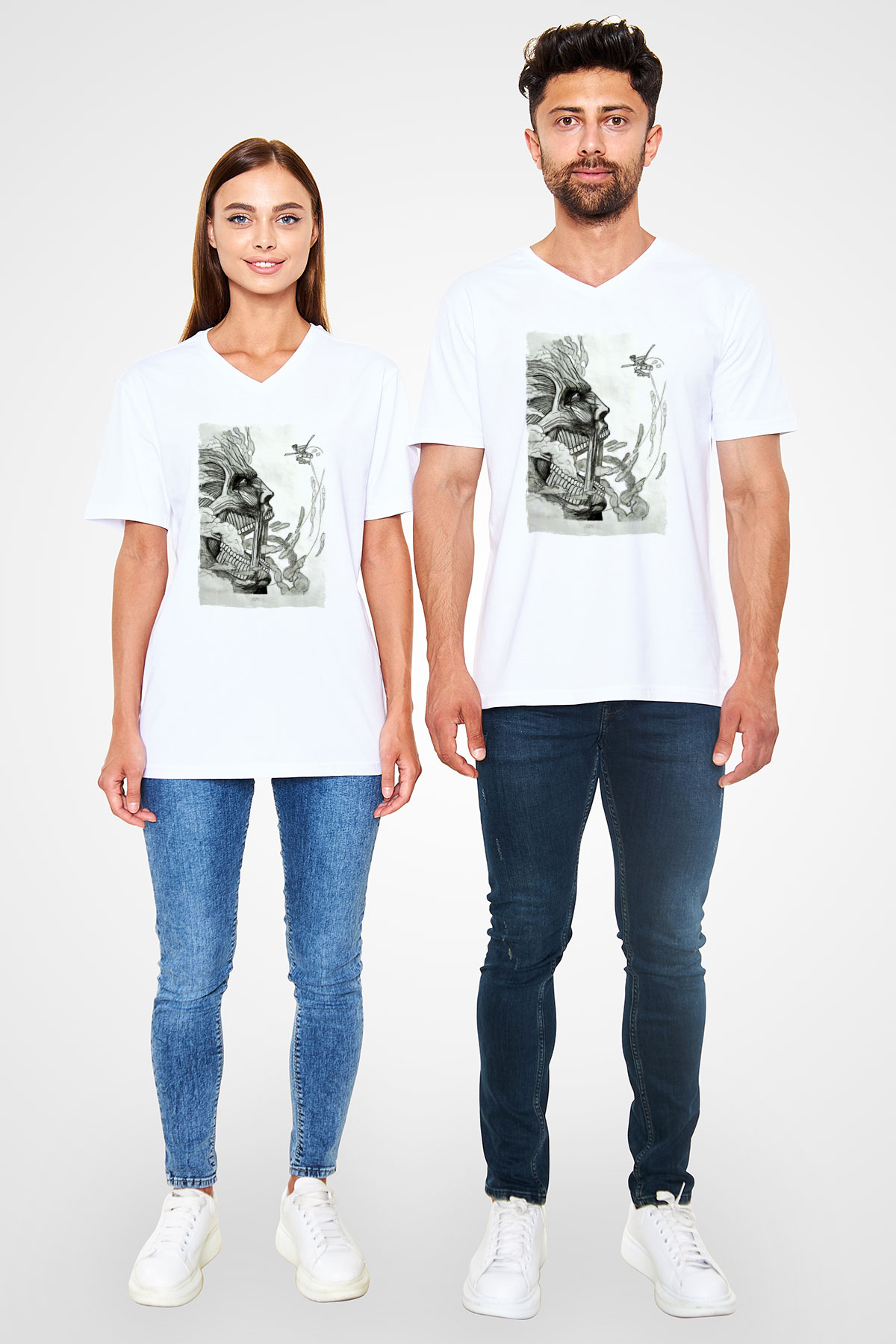 Attack On Titan Baskılı Unisex Siyah V Yaka Tişört - Tshirt