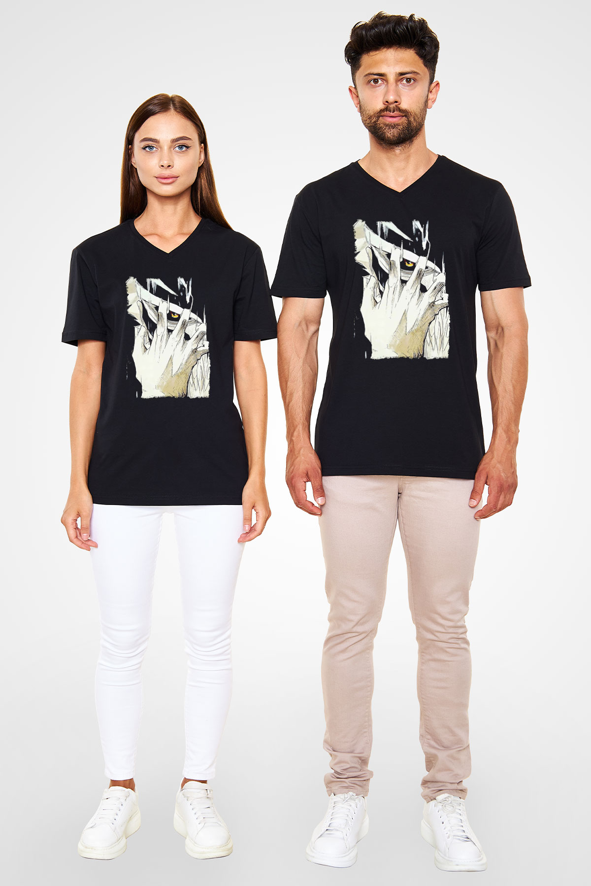 Attack On Titan Baskılı Unisex Siyah V Yaka Tişört - Tshirt