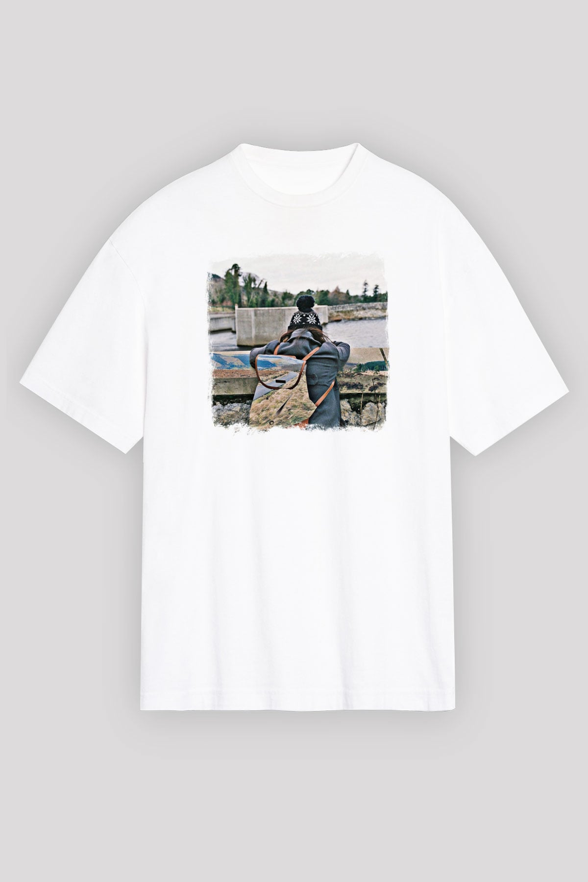 Basement Baskılı Unisex Beyaz Oversize Tişört