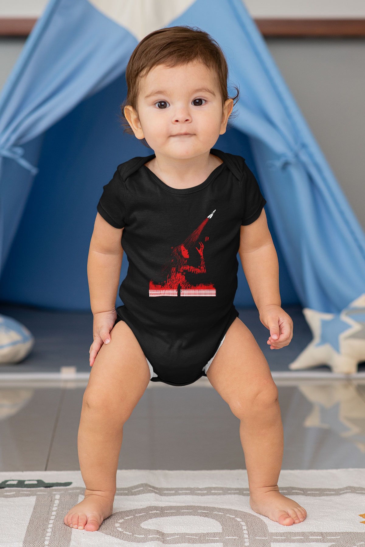 Carrie Baskılı Siyah Bebek Body - Zıbın