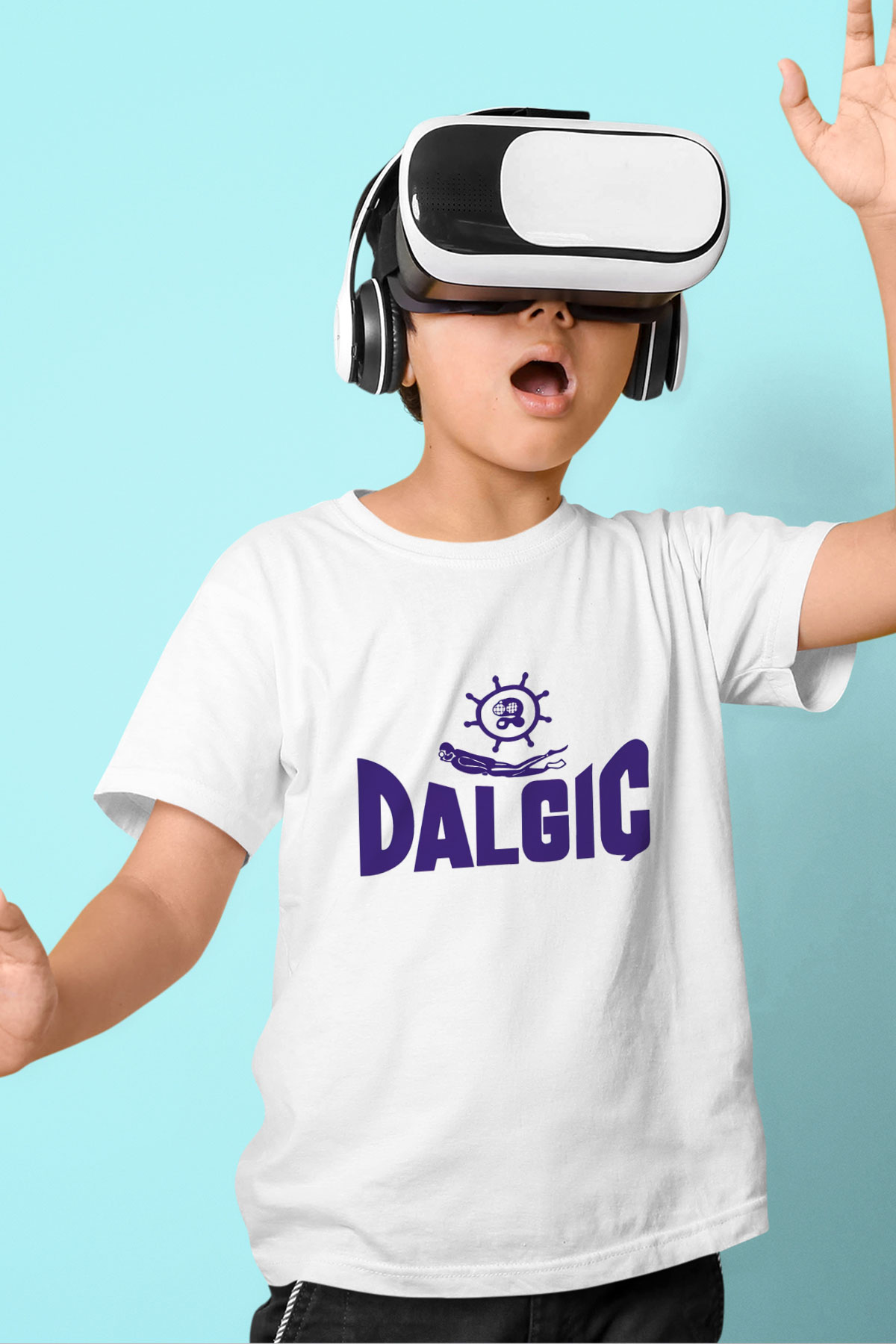 Dalgıç Baskılı Beyaz Unisex Çocuk Tişört