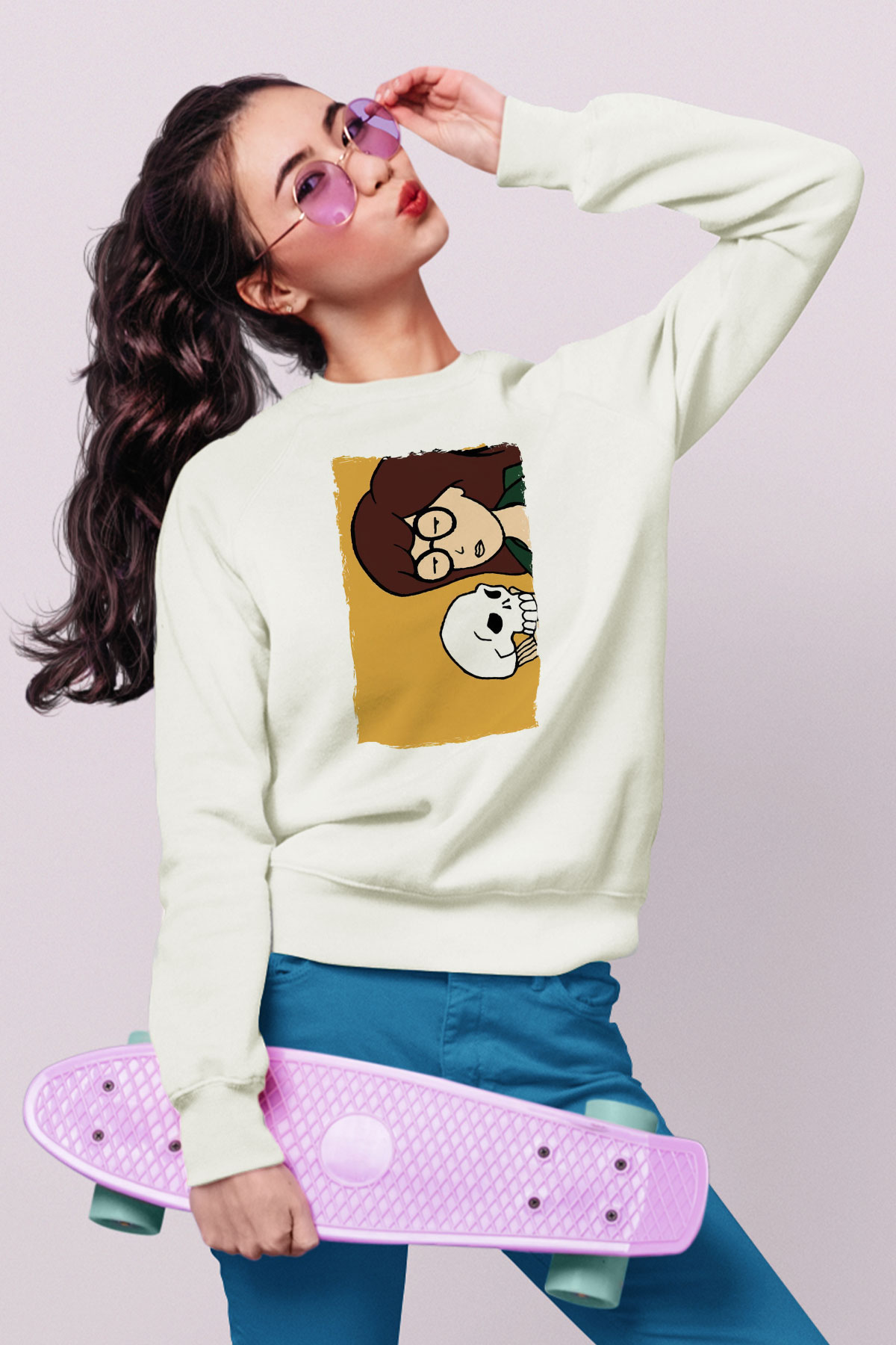 Daria Beyaz Unisex Sweatshirt
