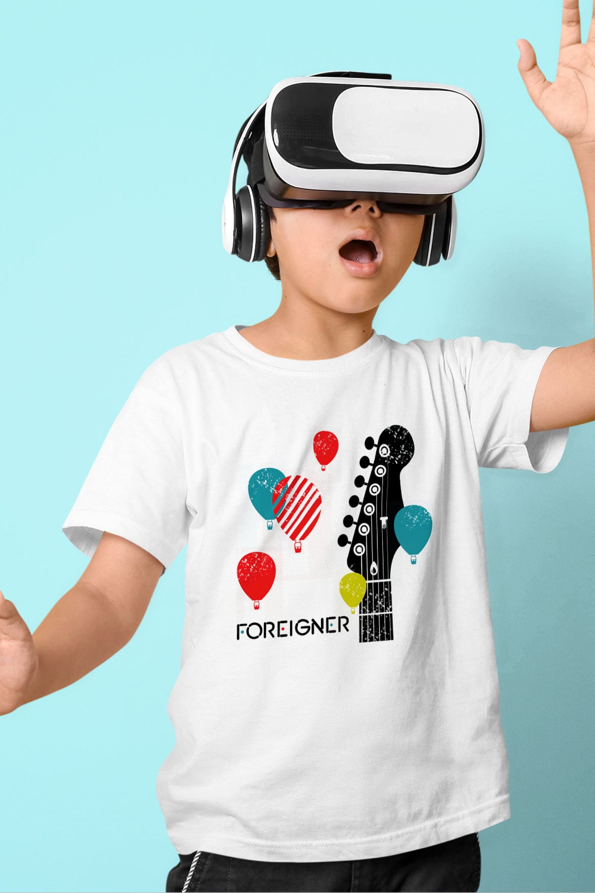 Foreigner Baskılı Beyaz Unisex Çocuk Tişört