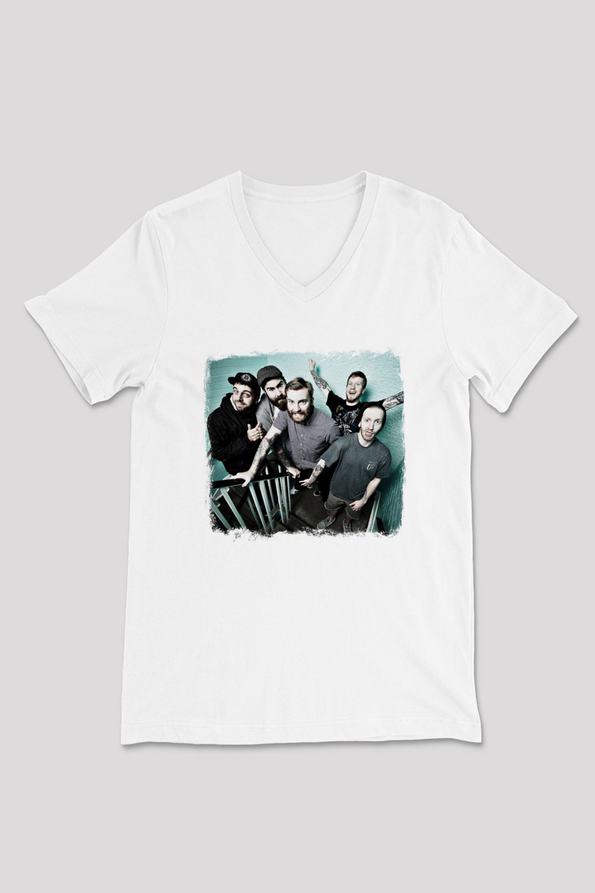 Four Year Strong Baskılı Unisex Beyaz V Yaka Tişört