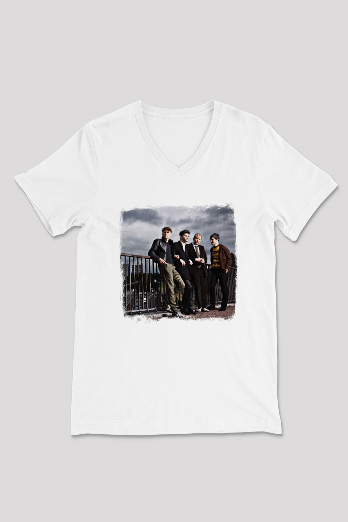 Franz Ferdinand Baskılı Unisex Beyaz V Yaka Tişört