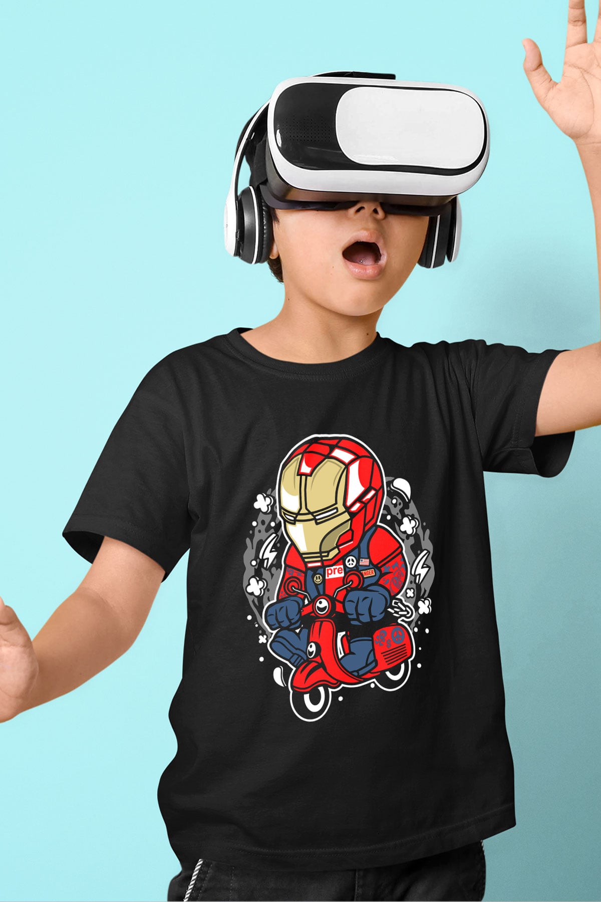Iron Man Scooter Baskılı Unisex Siyah Çocuk Tişört