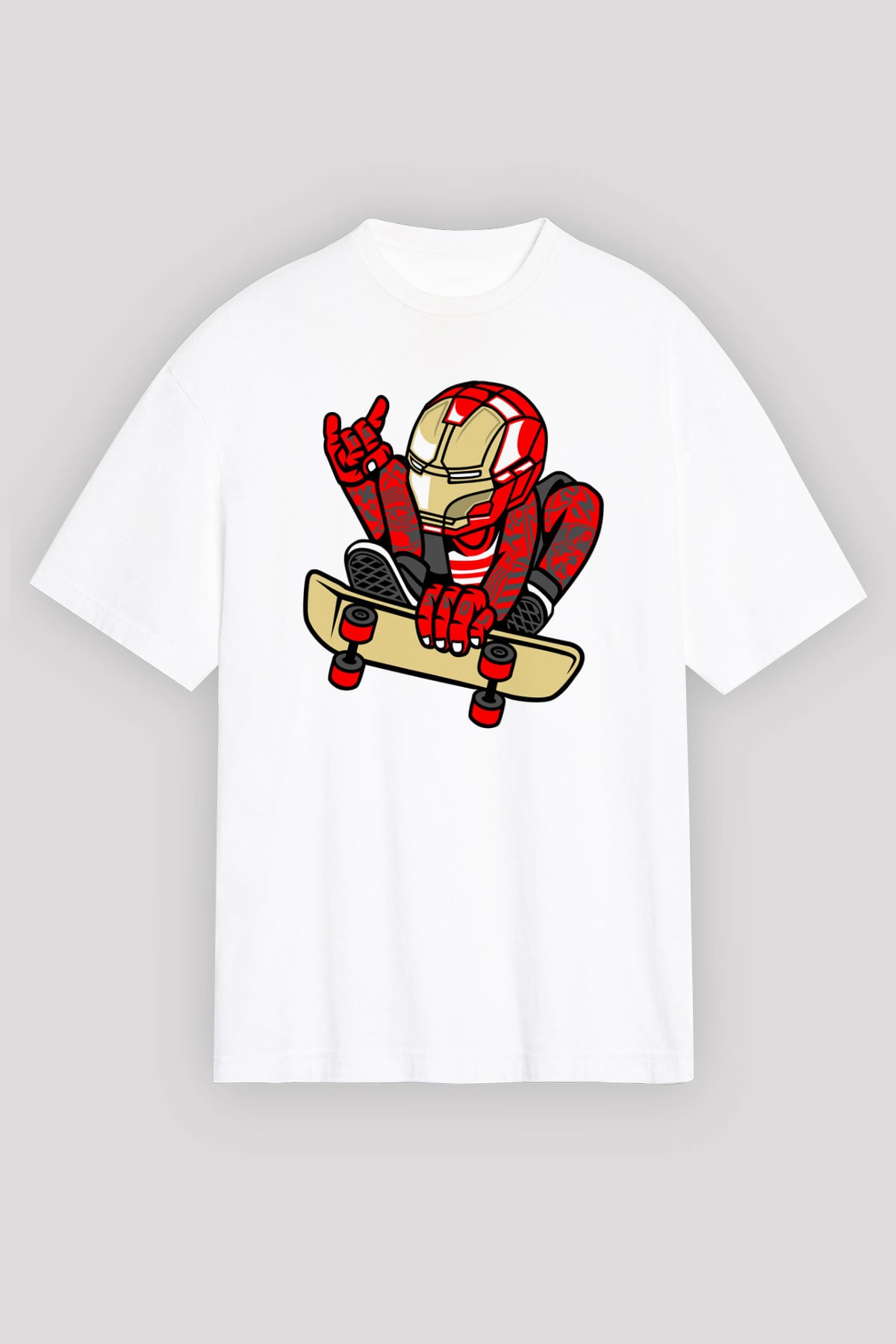 Iron Man Skateboard Baskılı Unisex Beyaz Oversize Tişört