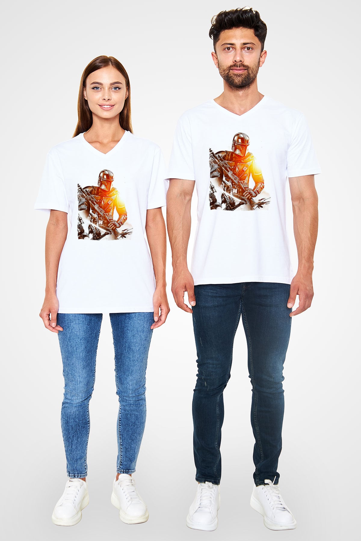 Mandolarian Baskılı Beyaz Unisex V Yaka Tişört - Tshirt