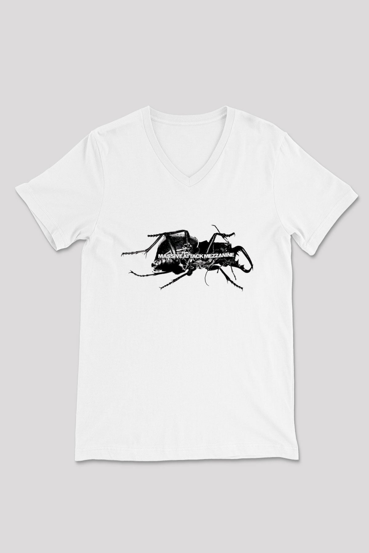 Massive Attack Baskılı Beyaz Unisex V Yaka Tişört - Tshirt