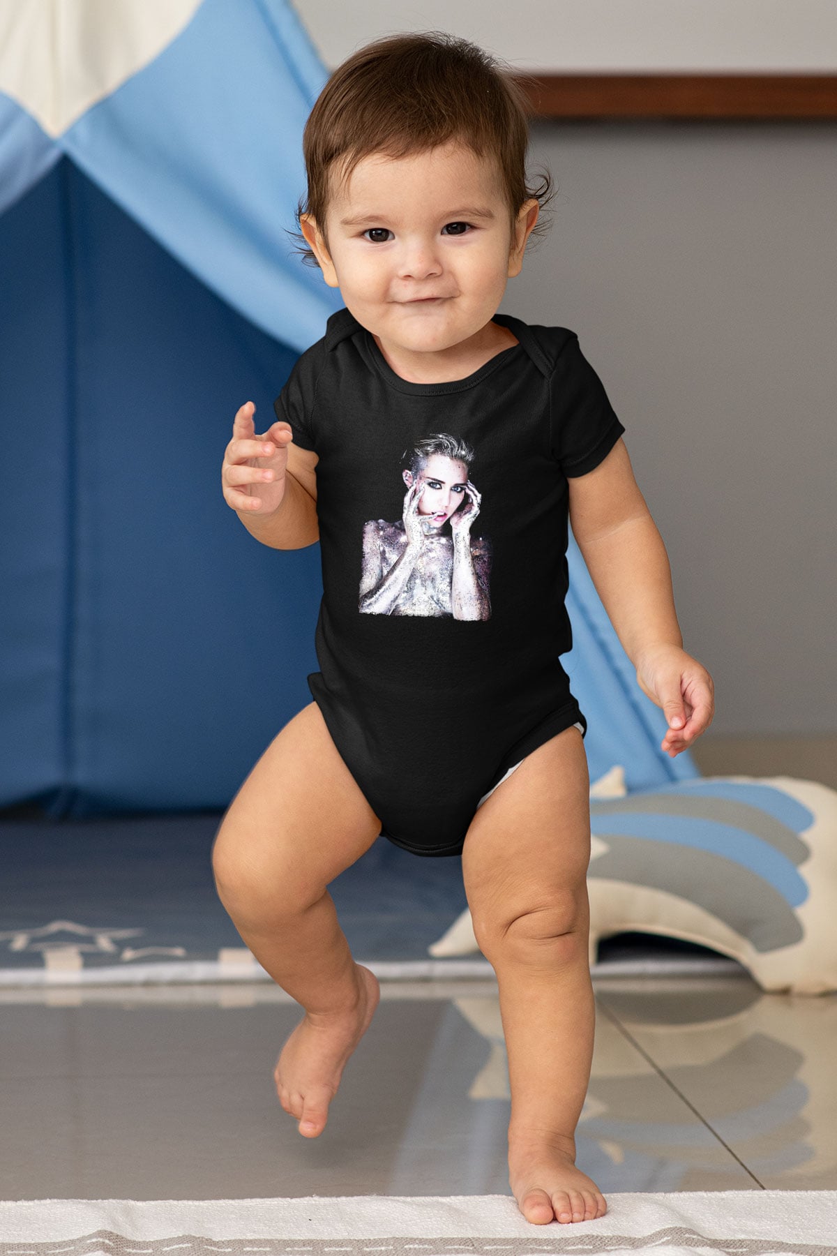 Miley Cyrus Baskılı Unisex Siyah Bebek Body - Zıbın