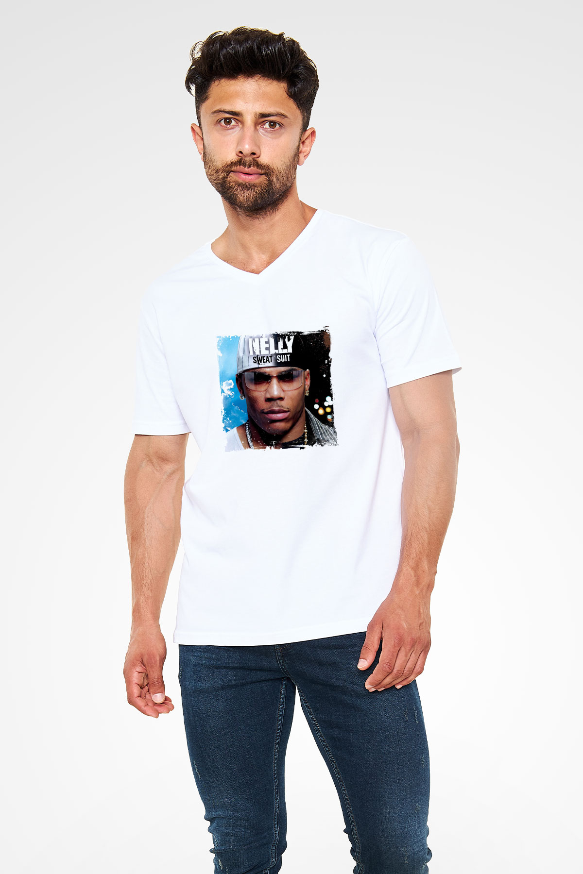 Nelly Baskılı Beyaz V Yaka Unisex Tişört