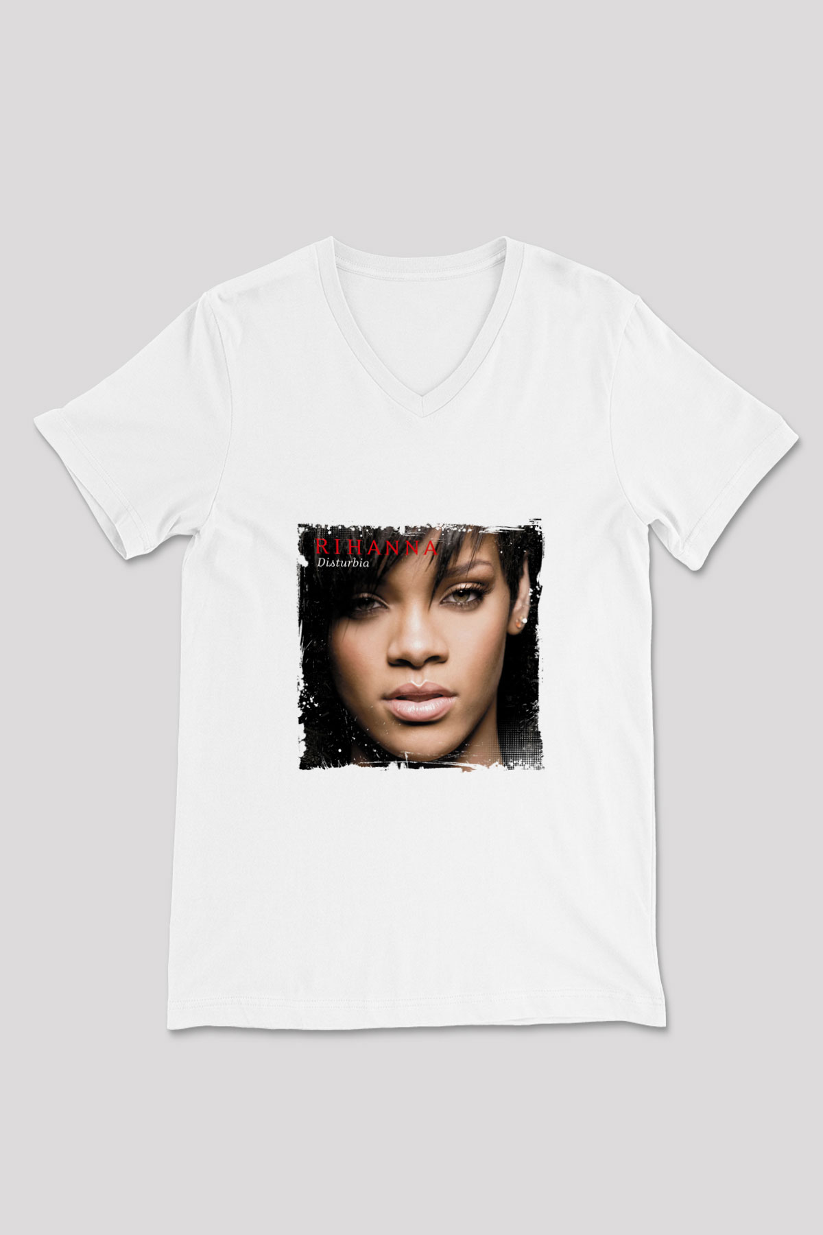 Rihanna Baskılı Beyaz V Yaka Unisex Tişört