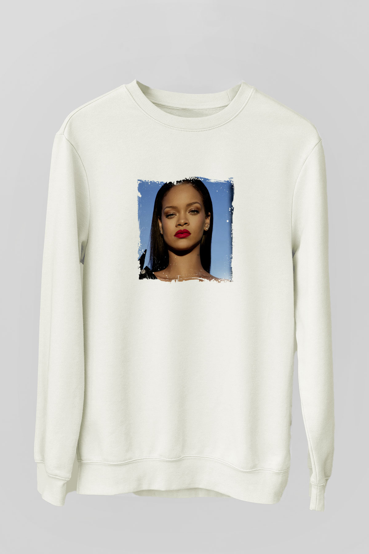 Rihanna Baskılı Unisex Beyaz Sweatshirt
