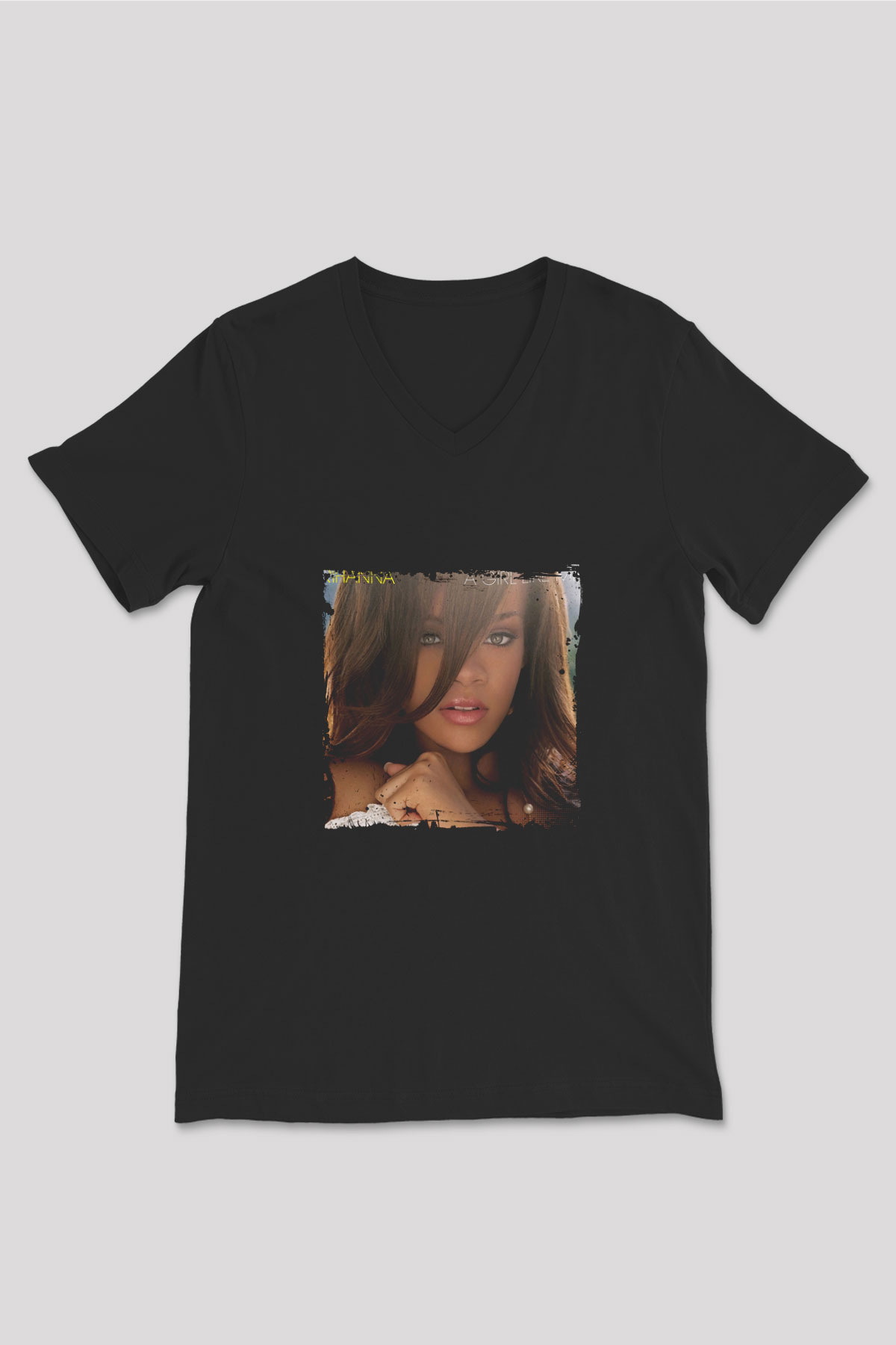 Rihanna Baskılı Unisex Siyah V Yaka Tişört