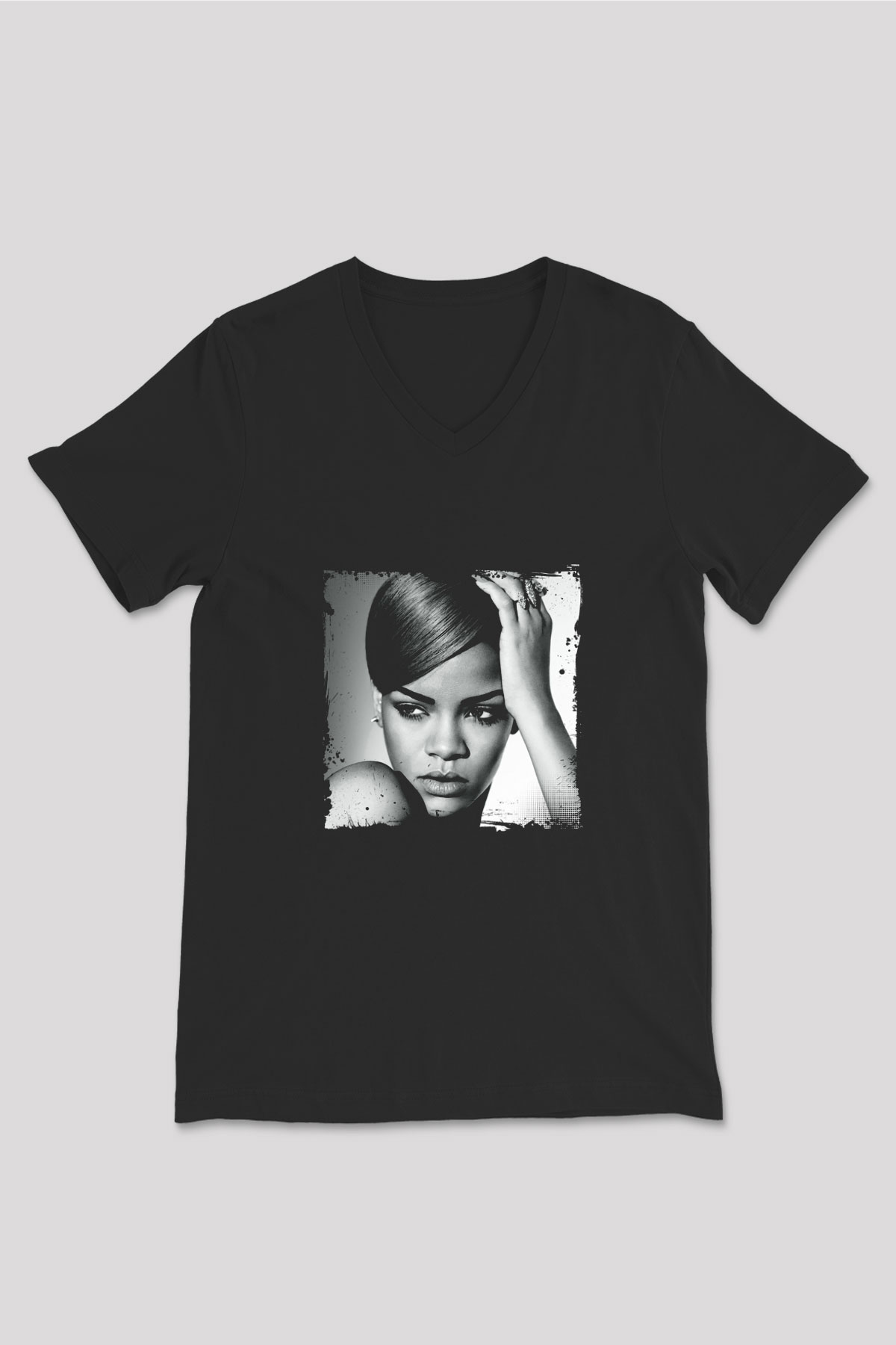 Rihanna Baskılı Unisex Siyah V Yaka Tişört
