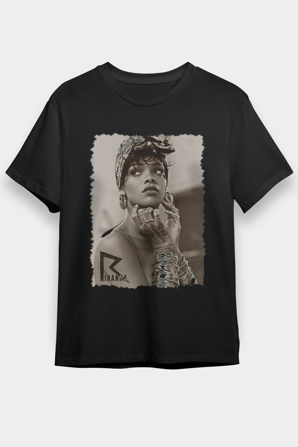 Rihanna Beyaz Unisex Tişört T-Shirt - TişörtFabrikası