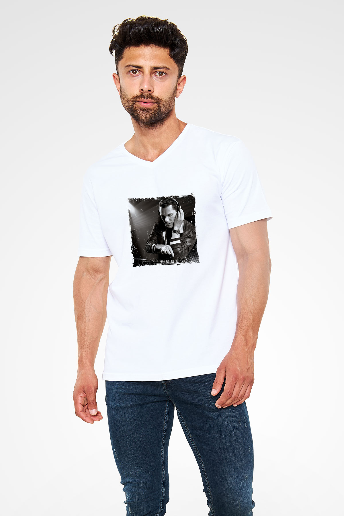 Tiesto Baskılı Beyaz V Yaka Unisex Tişört