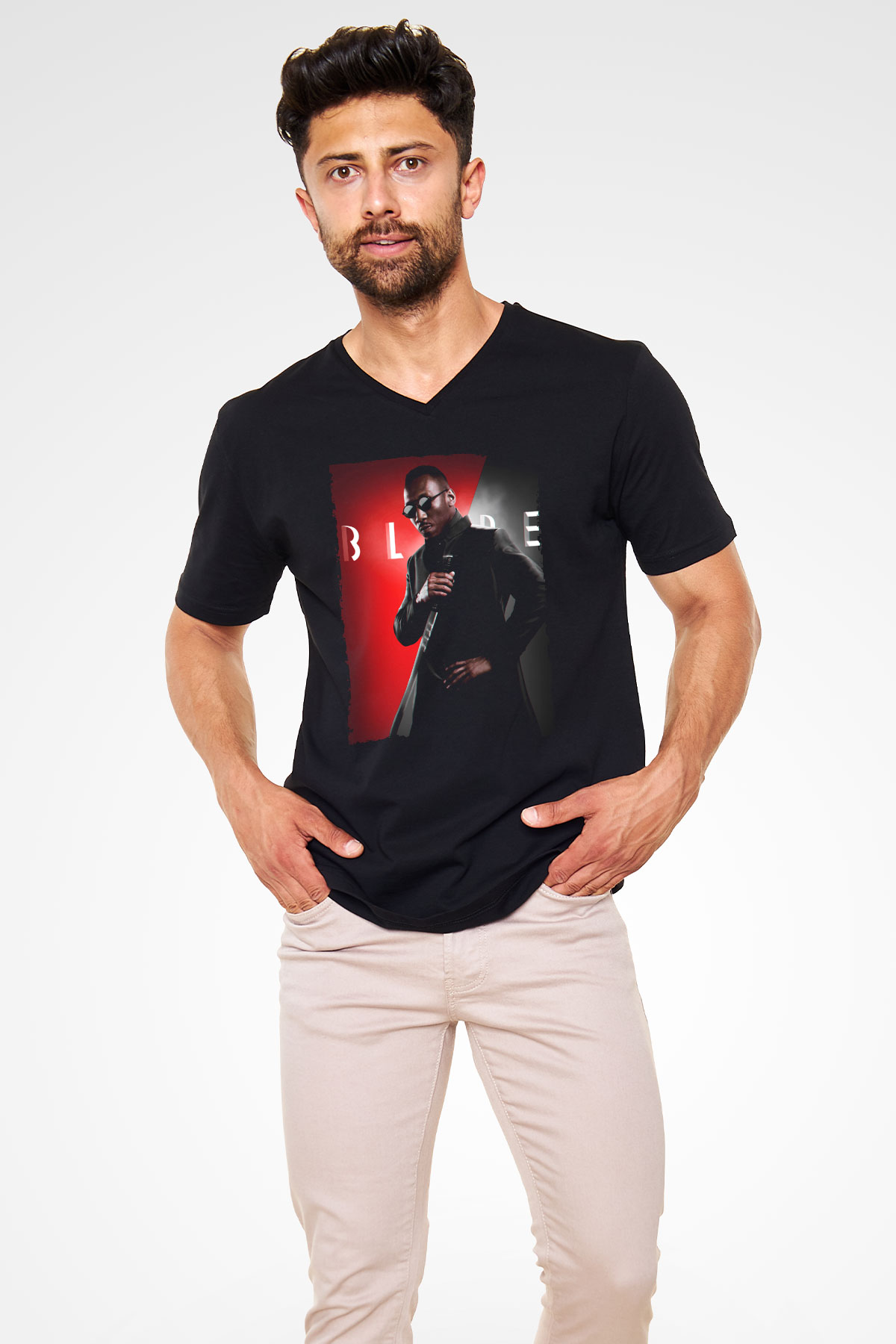 Unisex Blade Baskılı Siyah V Yaka T-shirt