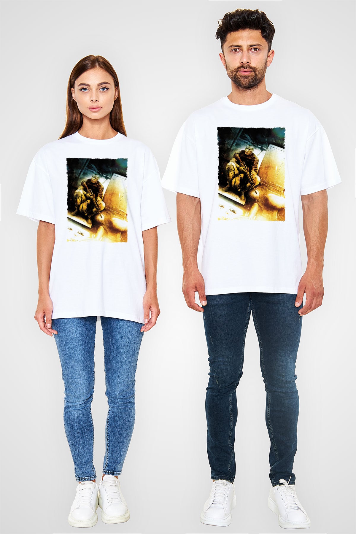 Unisex Kara Şahin Düştü - Black Hawk Down Baskılı Beyaz Oversize Tişört