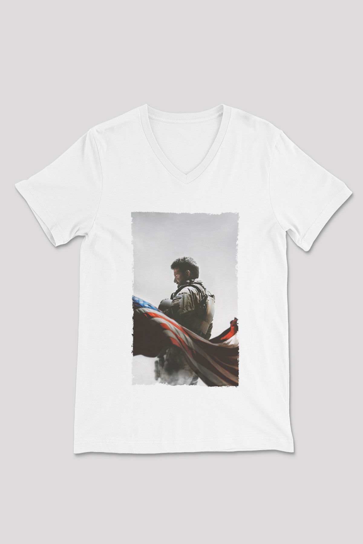 Unisex Keskin Nişancı - American Sniper Baskılı Beyaz V Yaka Tshirt