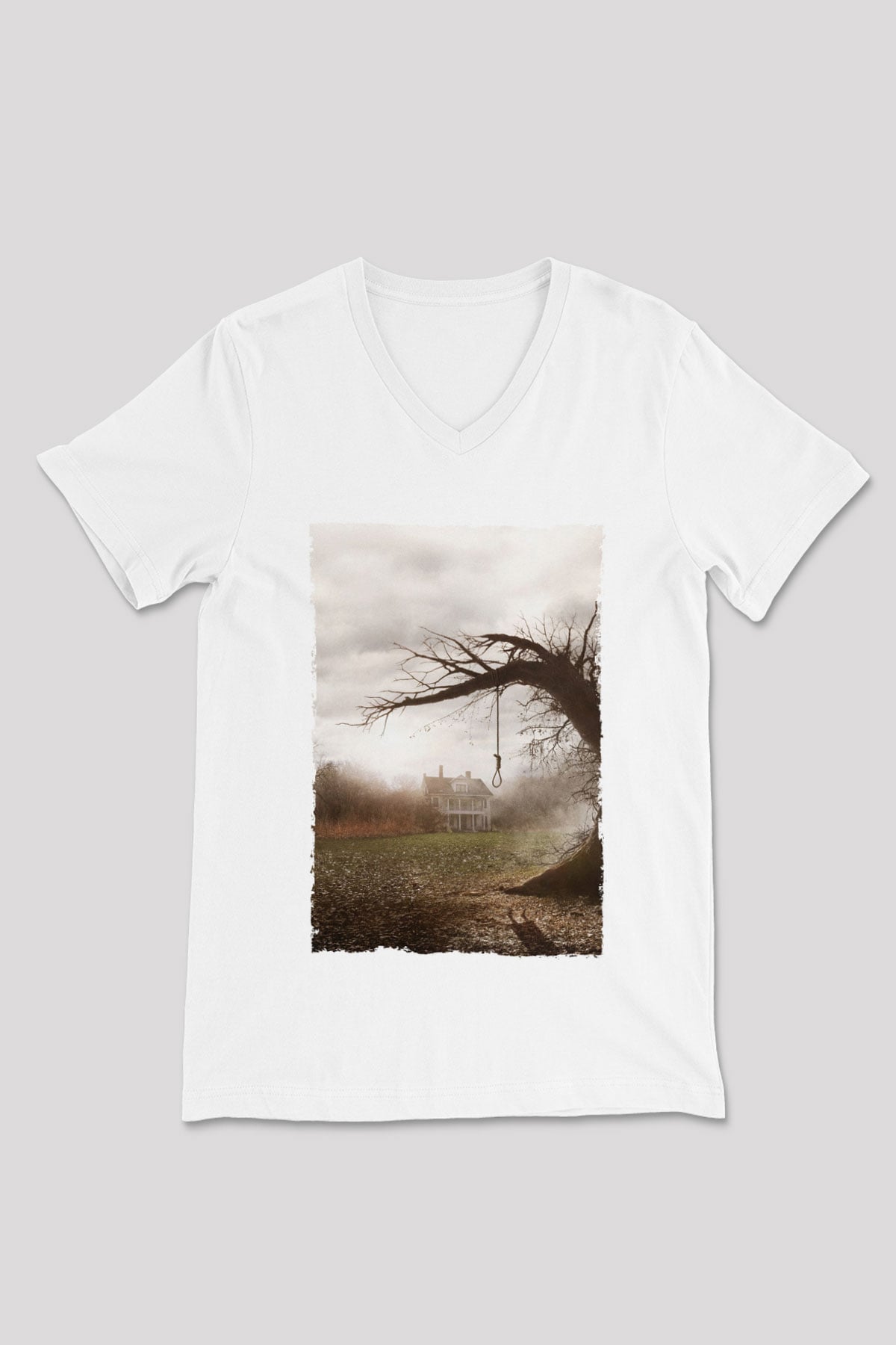 Unisex Korku Seansı (The Conjuring) Baskılı Beyaz V Yaka Tshirt