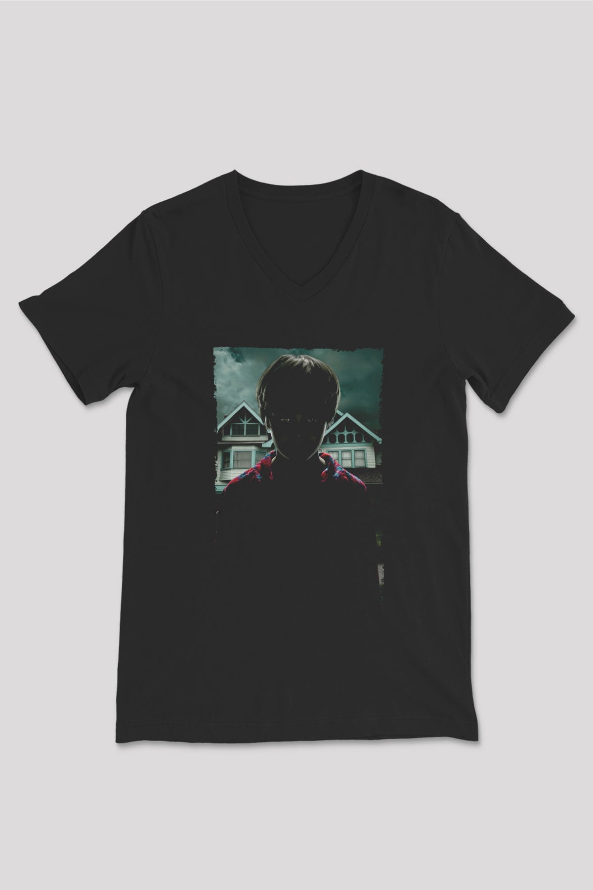 Unisex Ruhlar Bölgesi (Insidious) Baskılı Siyah V Yaka Tişört
