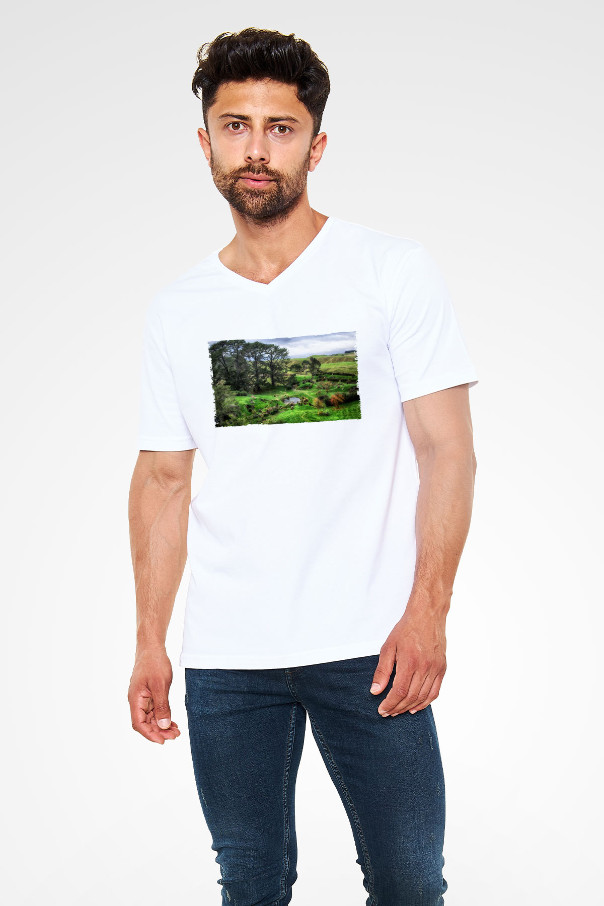 Unisex The Shire Baskılı Beyaz V Yaka Tshirt