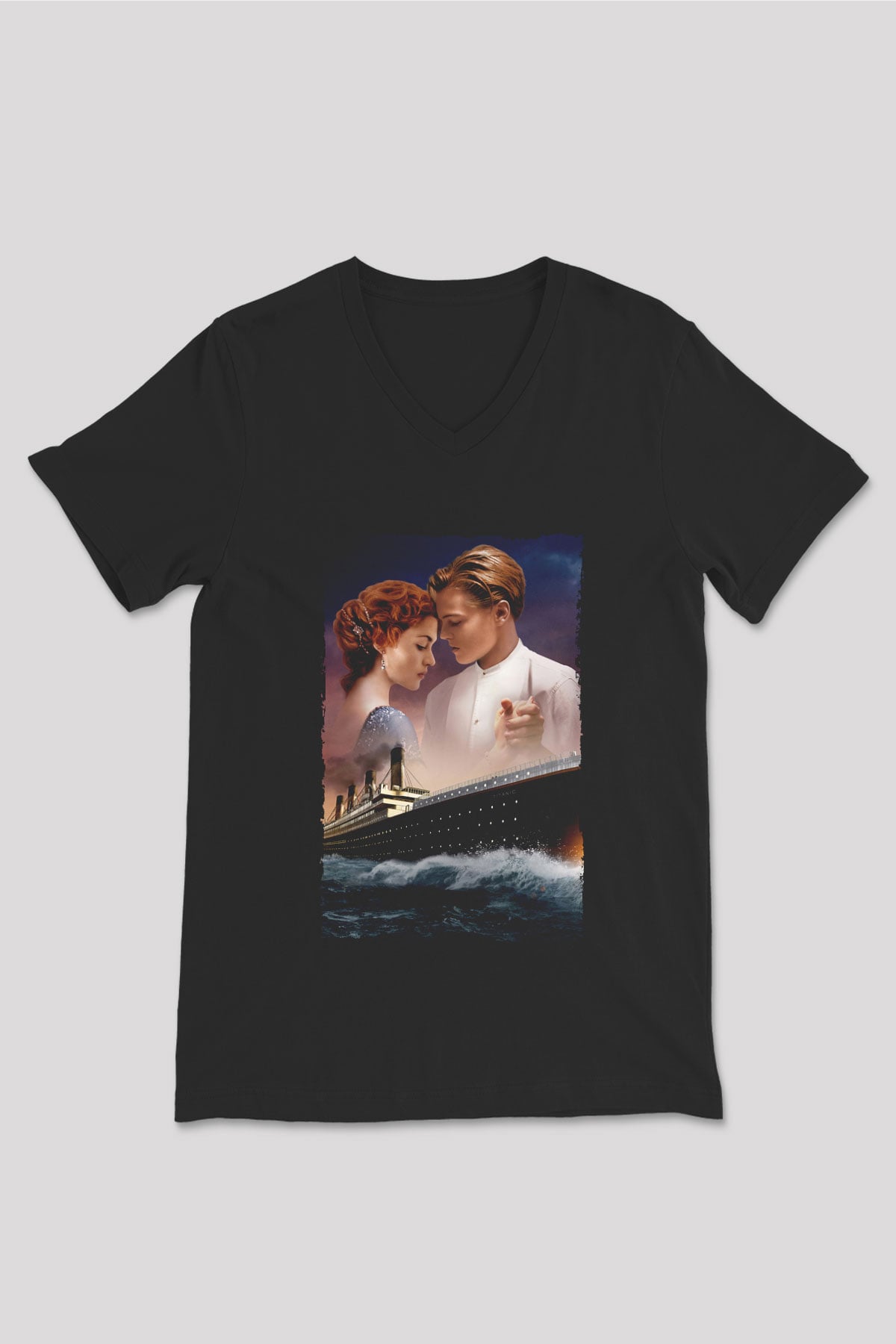 Unisex Titanic Baskılı Siyah V Yaka T-shirt