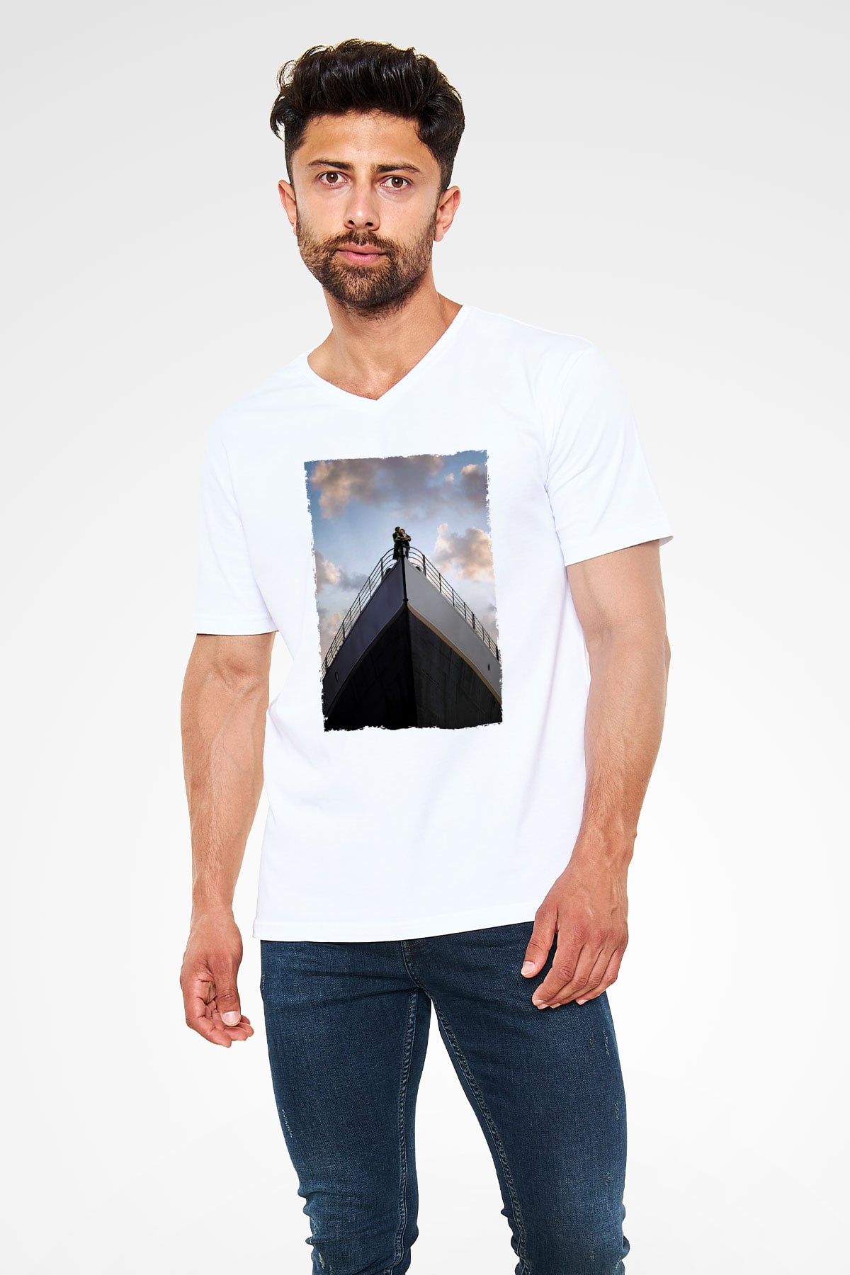 Unisex Titanik Baskılı Beyaz V Yaka T-shirt